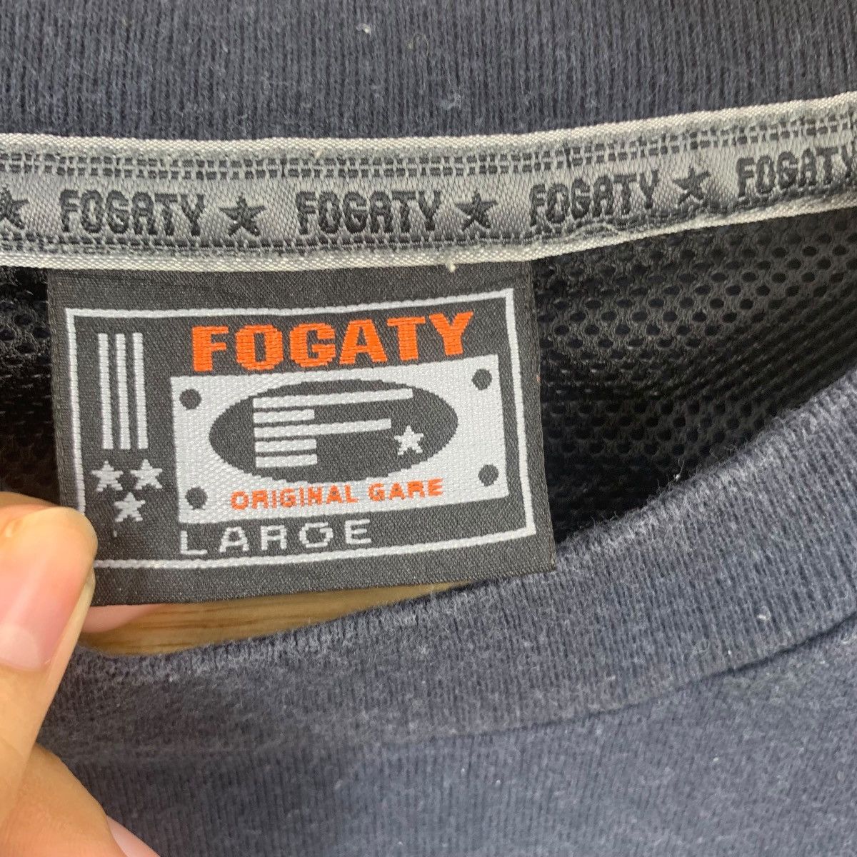 Other FOGATY EASTON VIRGINIA Modern Streetwear Embossed Tee Shirt Size US L / EU 52-54 / 3 - 8 Thumbnail