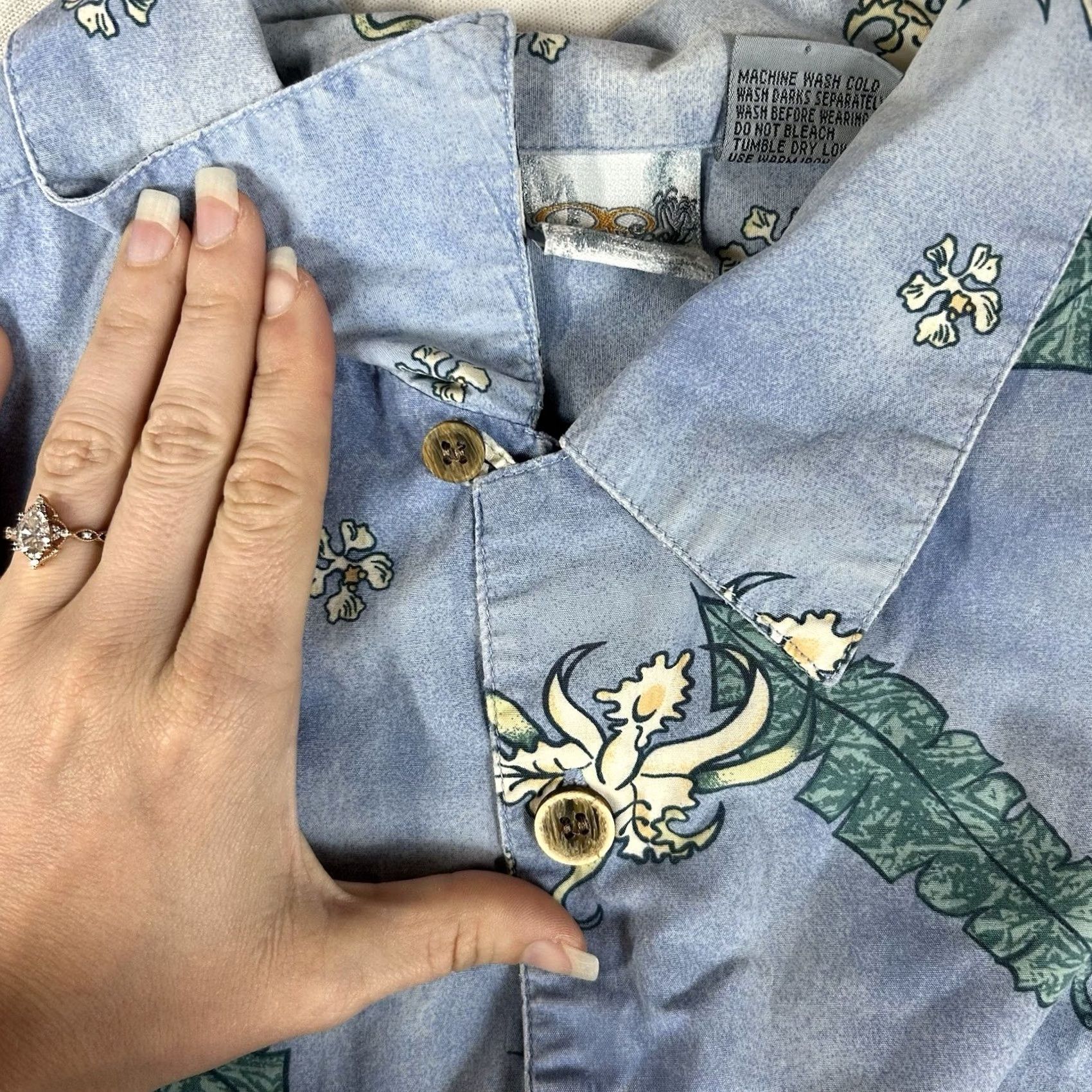 Vintage OP Sport Short Sleeve Hawaiian Shirt Mens XL Travel Blue Abstract Floral Relaxed Size US XL / EU 56 / 4 - 3 Thumbnail