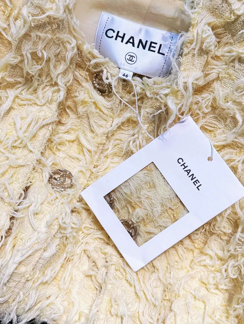 Chanel Chanel 21C chick yellow tassel metal buckle streamer long- Size L / US 10 / IT 46 - 3 Thumbnail