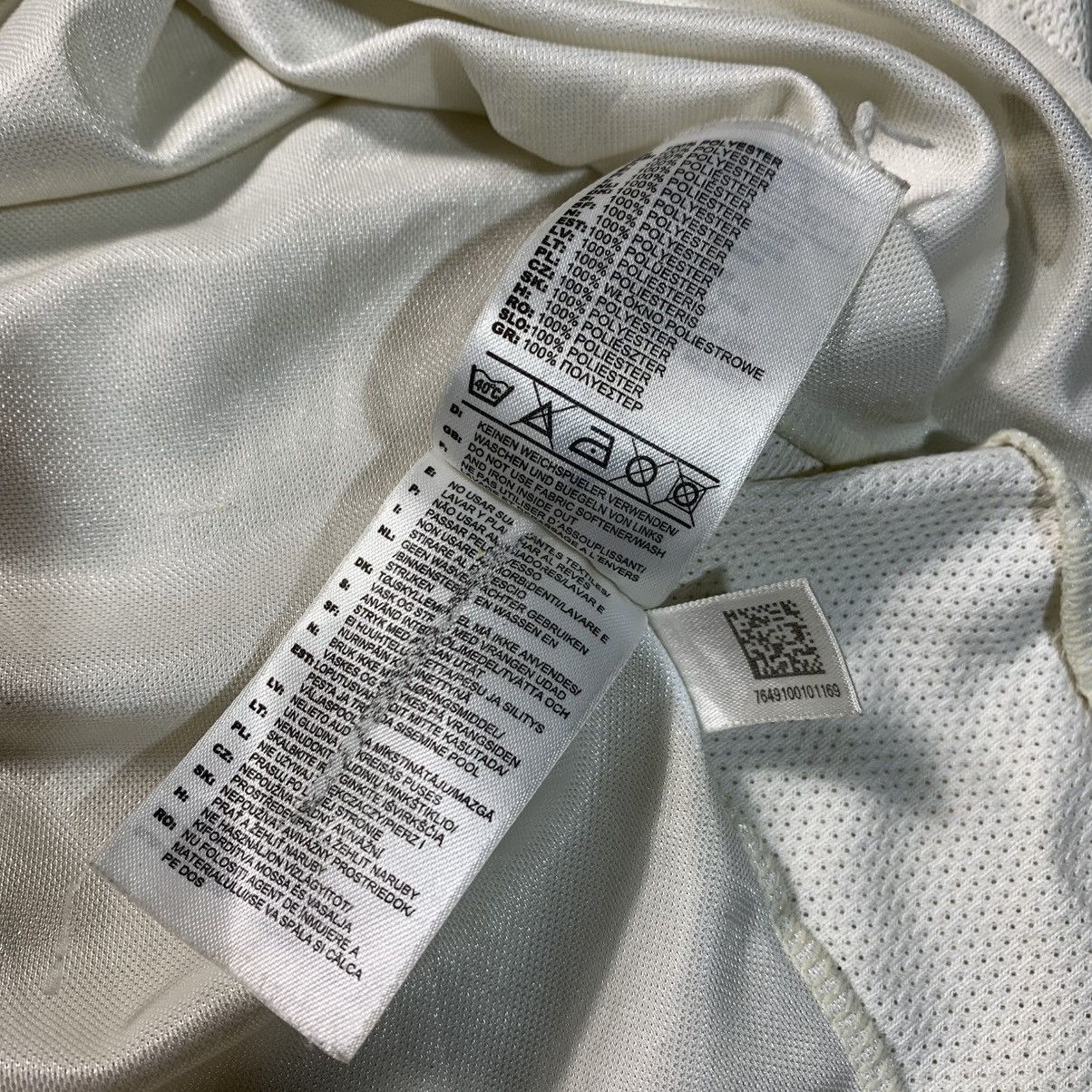 Adidas Rare🔥2000s David Beckham Real Madrid Jerseys Size US L / EU 52-54 / 3 - 10 Thumbnail
