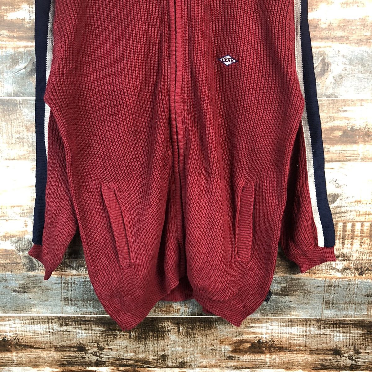 Vintage Bear Red surf sweater Sweatshirt #A2372 Size US M / EU 48-50 / 2 - 6 Thumbnail