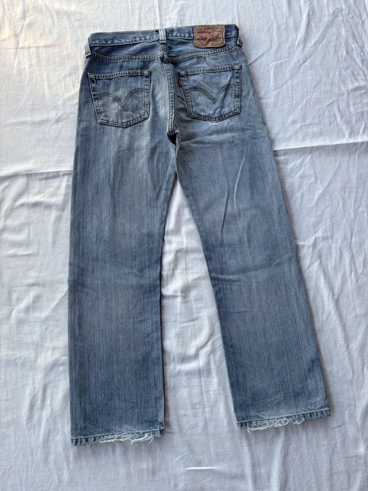Levi's LEVIS 501 STRAIGHT LEG BUTTON DISTRESSED DENIM JEANS Size US 29 - 4 Thumbnail