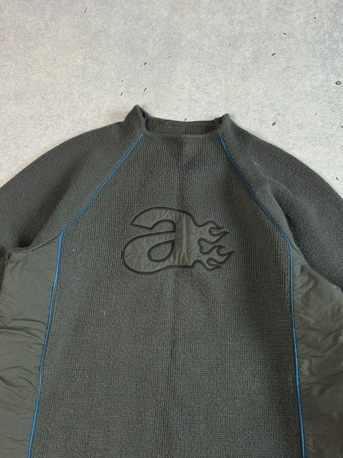 Vintage Vintage Y2K Serial Slider Surf Knit Sweater Size US L / EU 52-54 / 3 - 2 Thumbnail