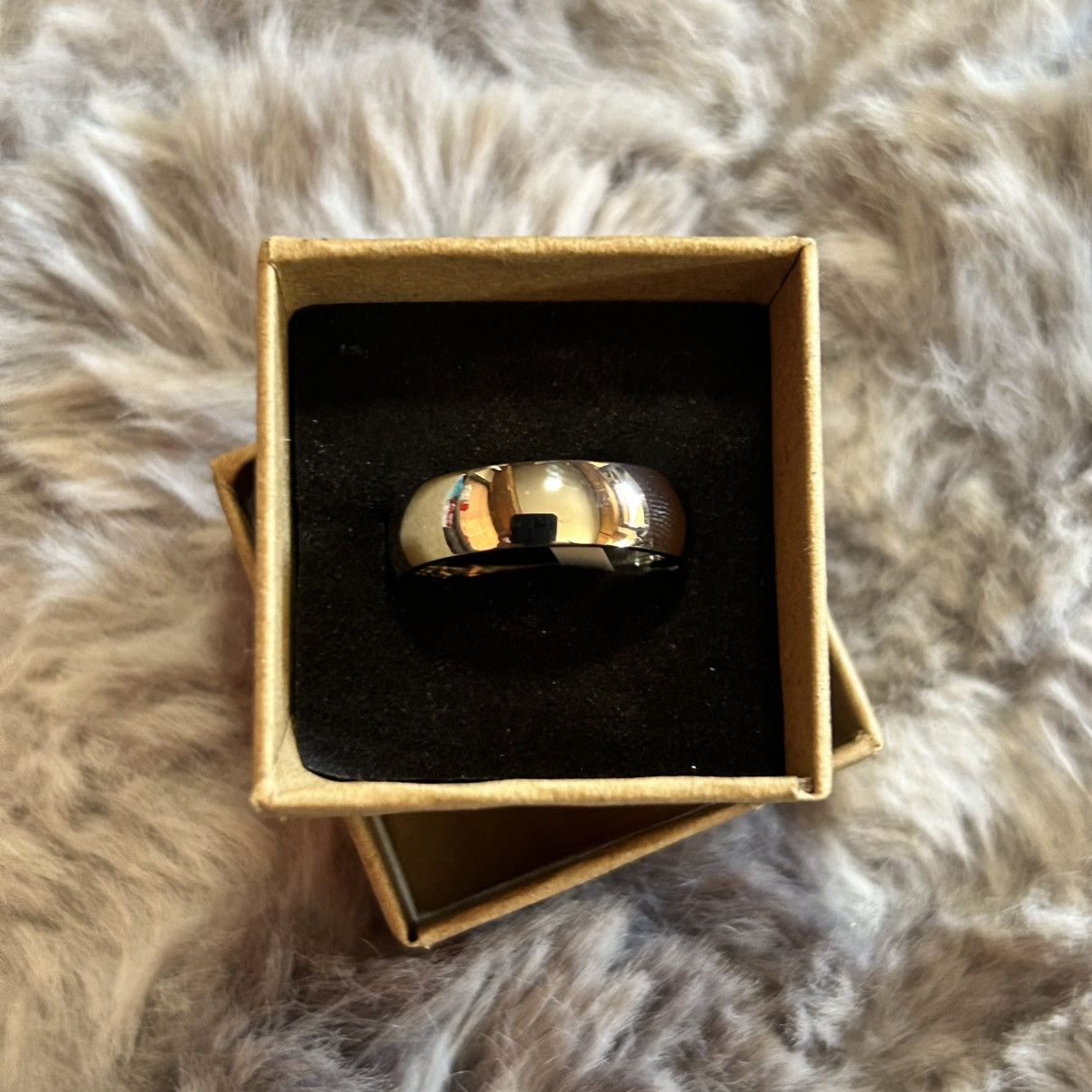 Jewelry Men’s 6mm polished Titanium comfort band wedding ring NIB 9 Size ONE SIZE - 1 Thumbnail