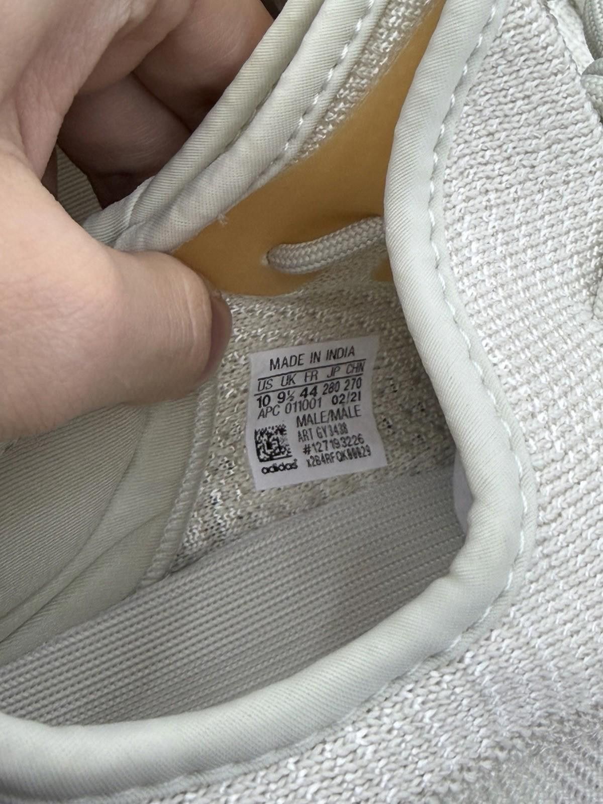 Adidas Adidas Yeezy Boost 350 V2 Sz 10 Light UV Authentic Brand New Size US 10 / EU 43 - 10 Thumbnail