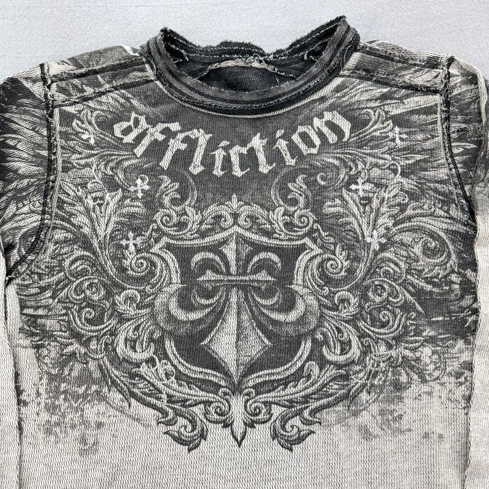 Affliction Affliction Shirt Mens Medium Gray Long Sleeve Distressed Graphic MMA Style Crew Neck Graphic Print Skull Cross Vintage: No Size US M / EU 48-50 / 2 - 3 Thumbnail