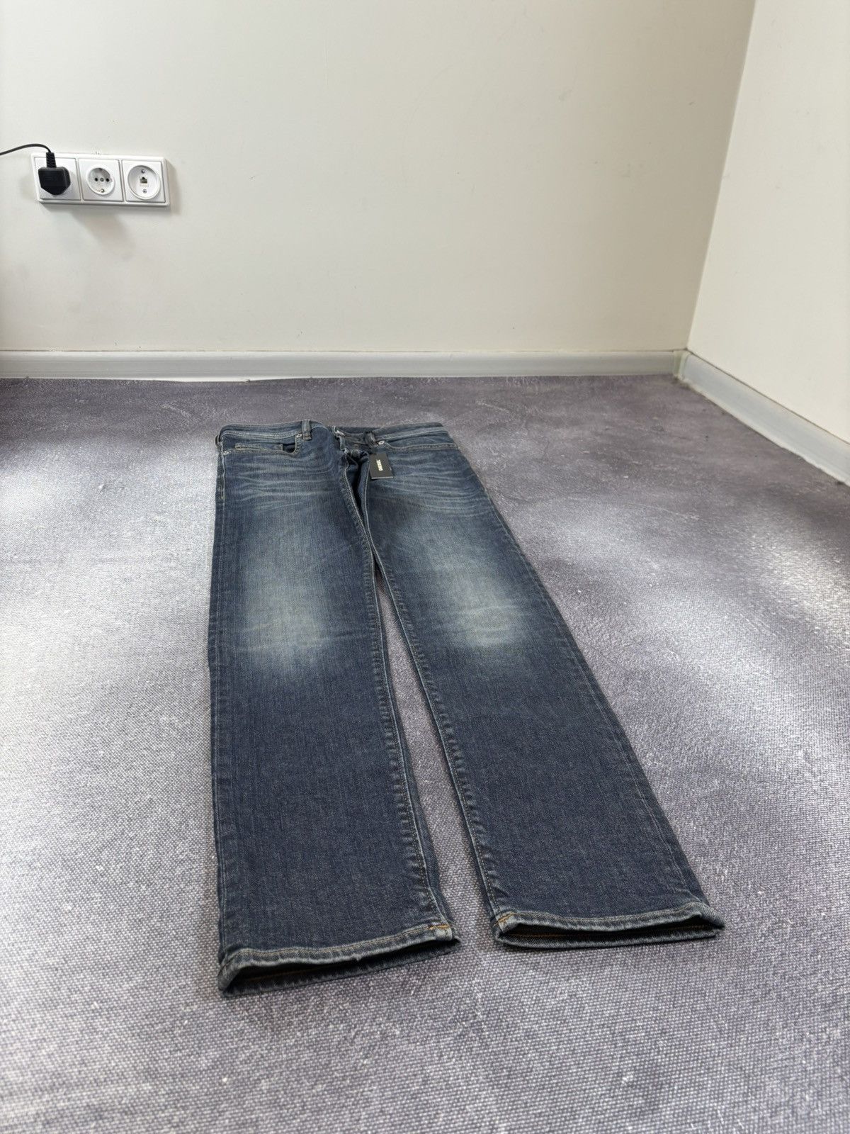 Diesel Diesel Buster Regular Slim Tapered NWT Stretch Denim Jeans Size US 28 / EU 44 - 3 Thumbnail