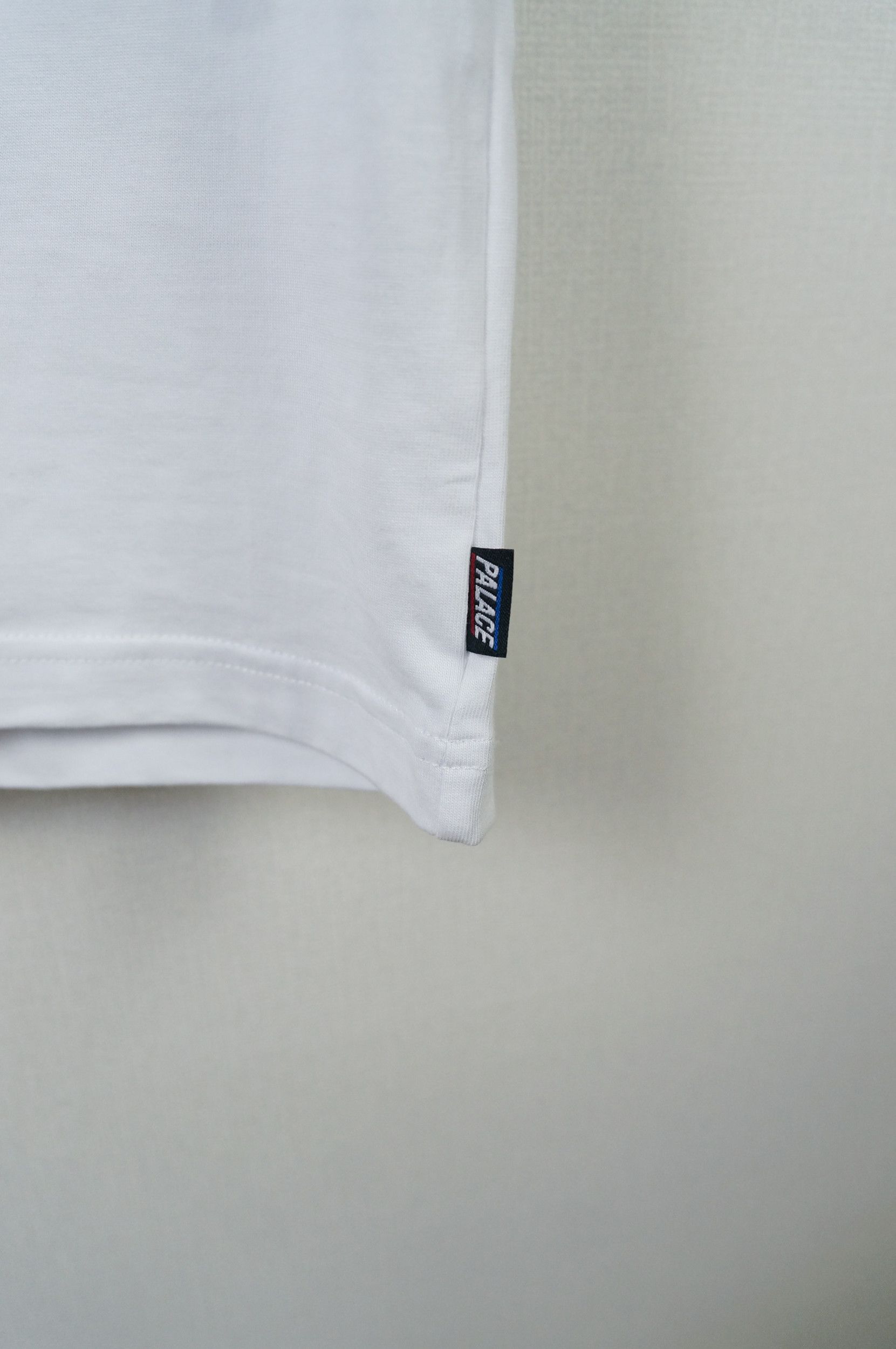 Palace Palace Basic Logo T-shirt - White Size US XL / EU 56 / 4 - 3 Thumbnail