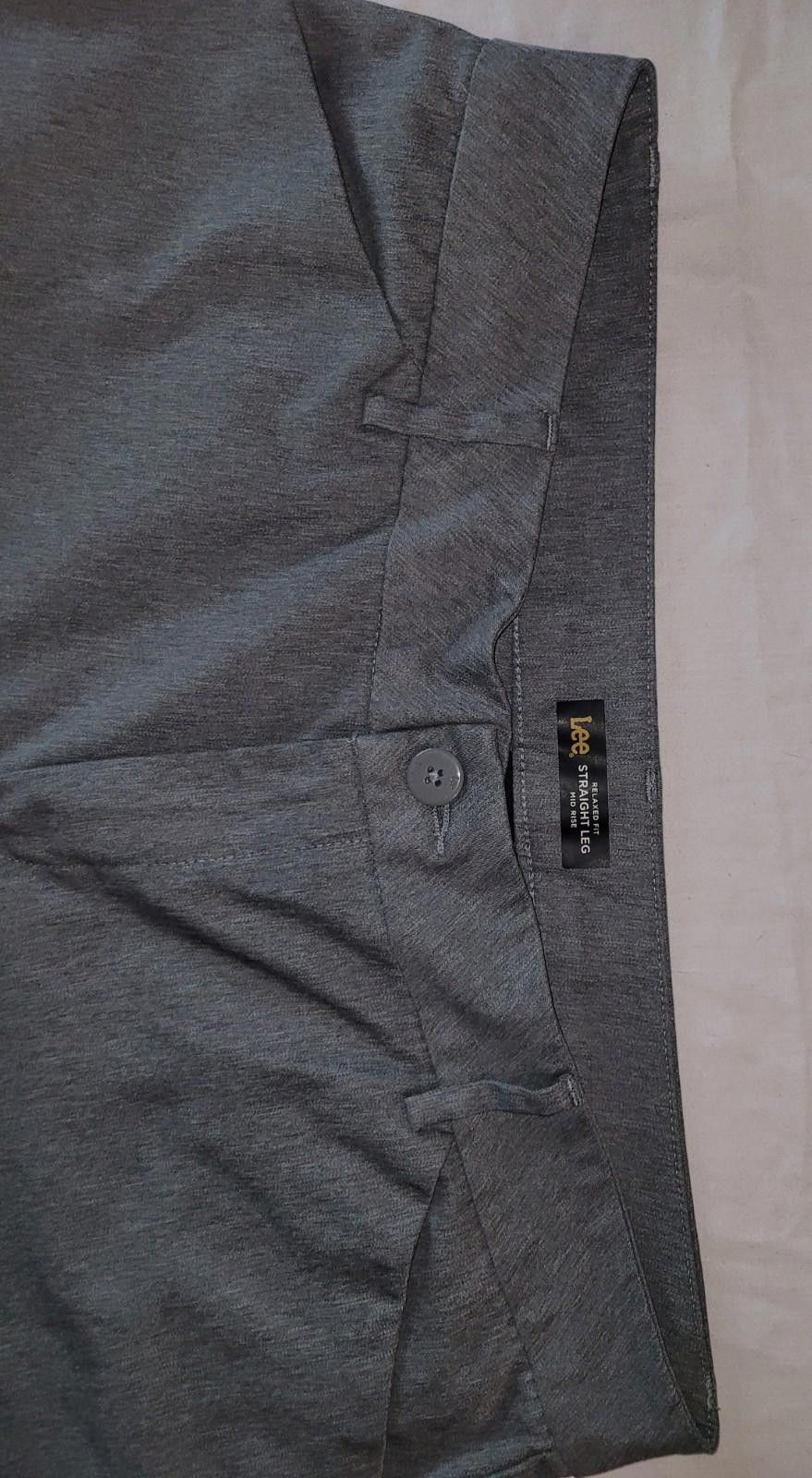 Lee LEE women's 16 short wrinkle free relaxed straight leg slack Size 38" / US 16 / IT 52 - 6 Thumbnail