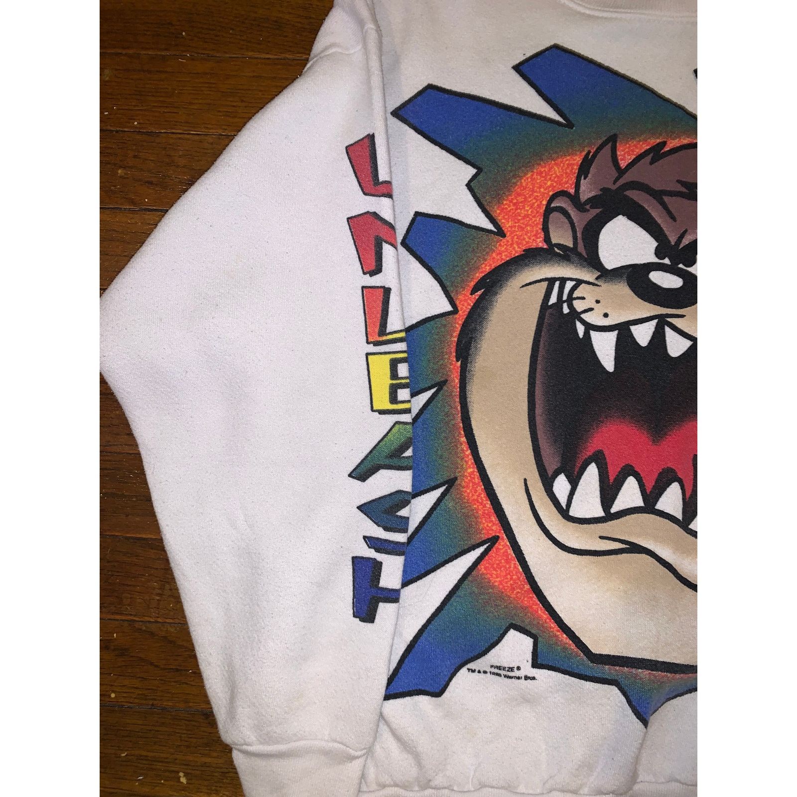 Vintage Vintage Looney Tunes Taz Sweater White L/M Size US L / EU 52-54 / 3 - 7 Thumbnail