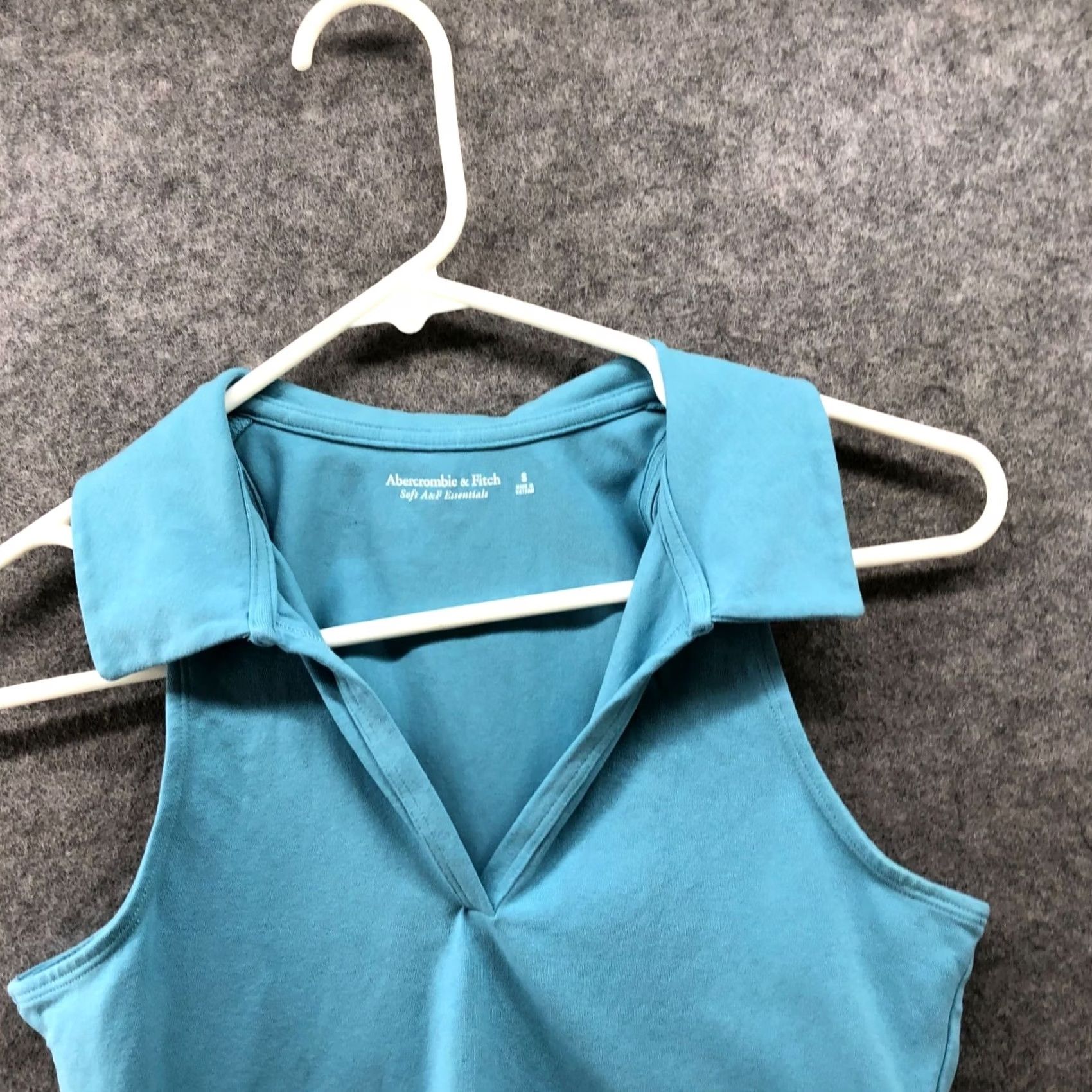 Abercrombie & Fitch Abercrombie & Fitch Soft AF Polo Tank Womens S Blue Cropped Sleeveless Stretch Shirt Polo Tank Casual Summer 90s Womens Size S / US 4 / IT 40 - 3 Thumbnail