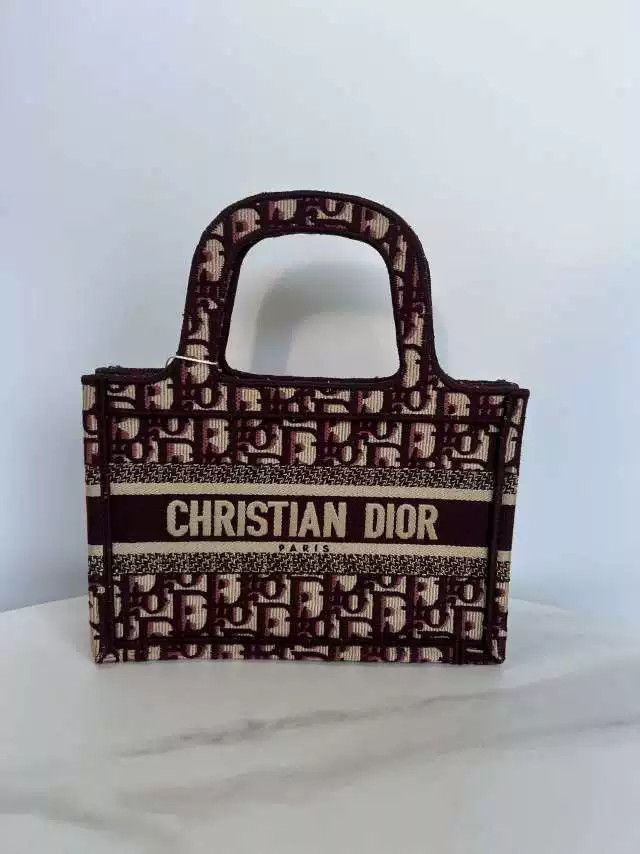 Dior Pre-loved Bag Very good condition Size ONE SIZE - 1 Thumbnail