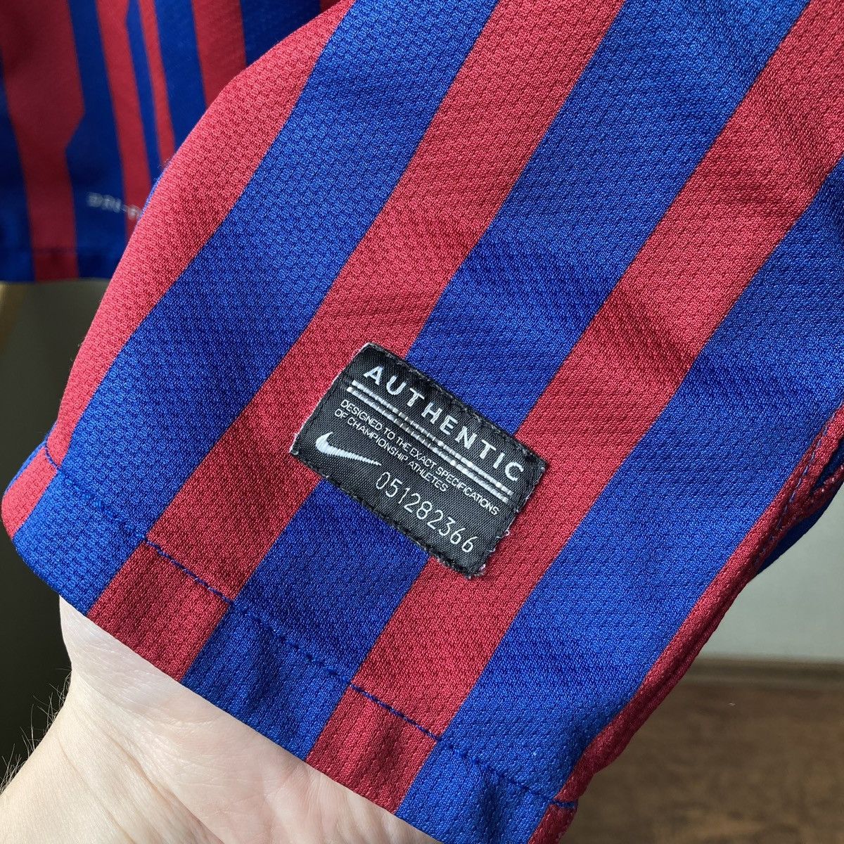 Nike Barcelona 2016 Nike Jersey Blokcore Style Soccer Spain Y2k Size US S / EU 44-46 / 1 - 5 Thumbnail