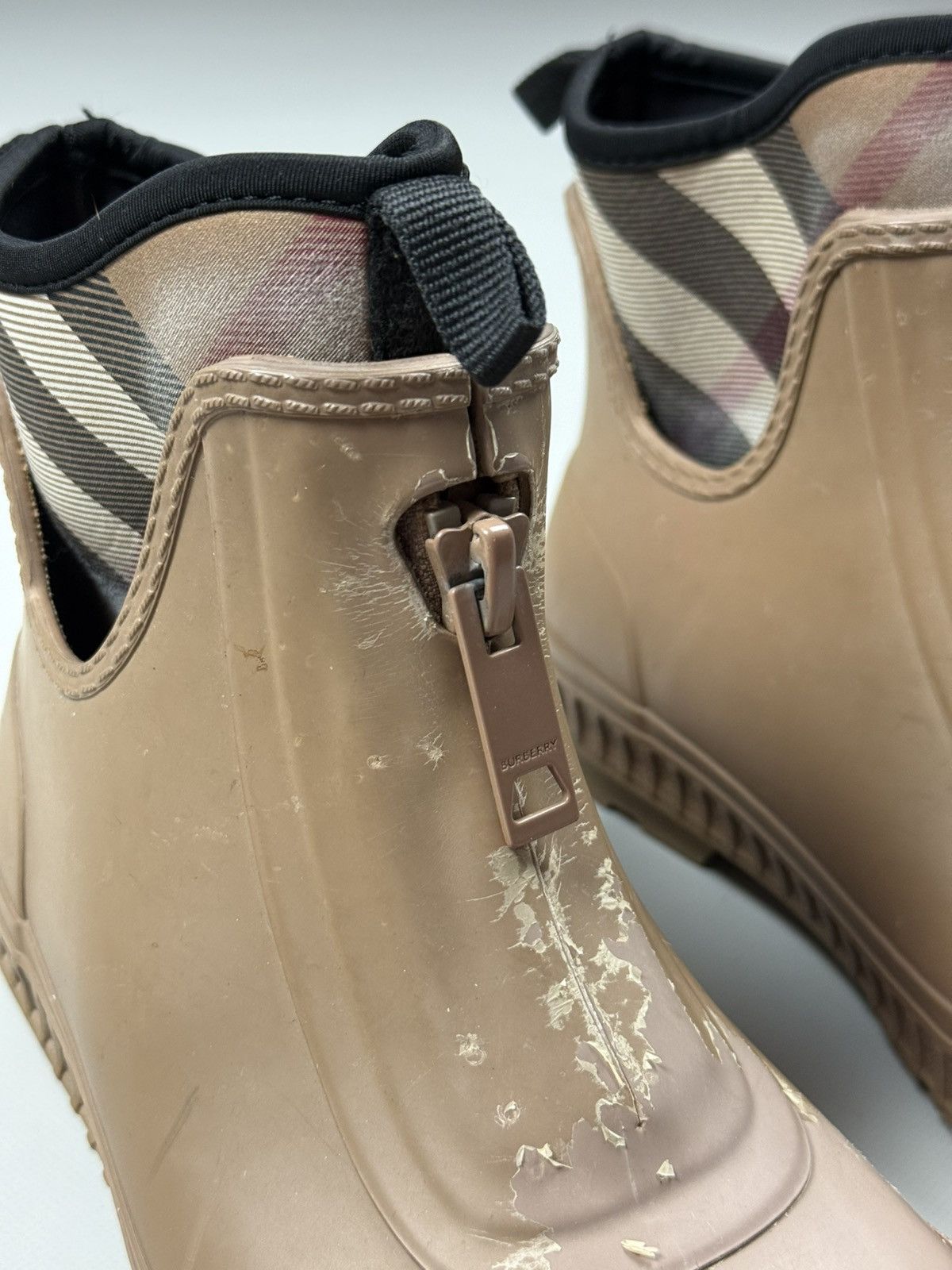 Burberry Burberry Ladies Check Plaid Rubber Rain Boots Shoes Size US 8 / IT 38 - 6 Thumbnail