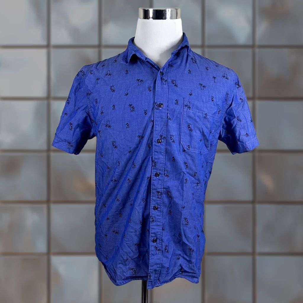 Disney Disney Hawaiian Aloha Shirt Mickey Mouse Palm Trees Blue Cotton Blend Shirt Mens M Size US M / EU 48-50 / 2 - 1 Thumbnail