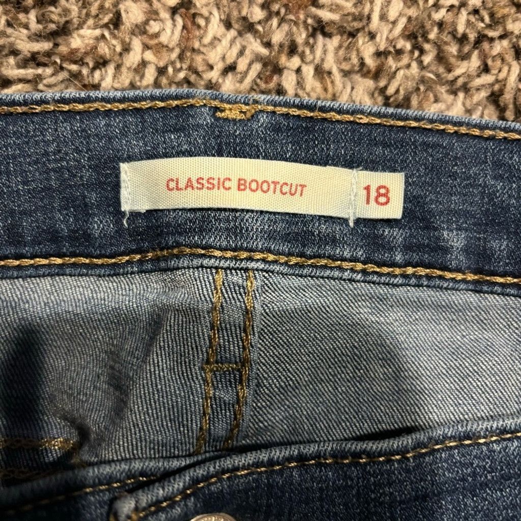 Levi's Women’s Levi’s Classic Boot Jeans Size 40" / US 18 - 3 Thumbnail