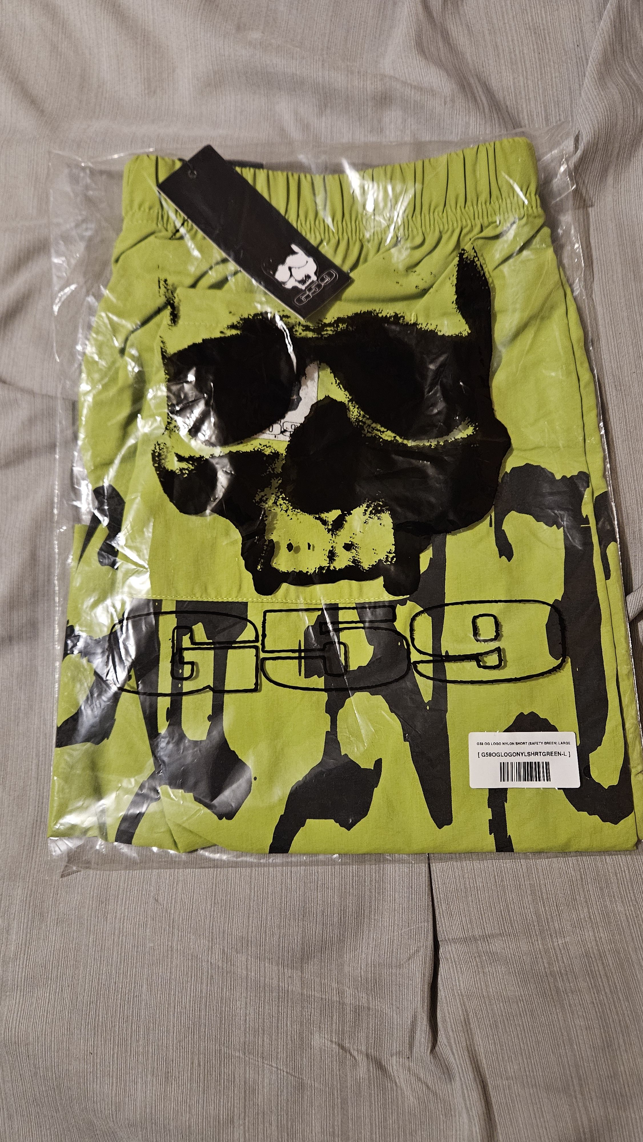 Grey Five Nine Safety Green Nylon Shorts L G59