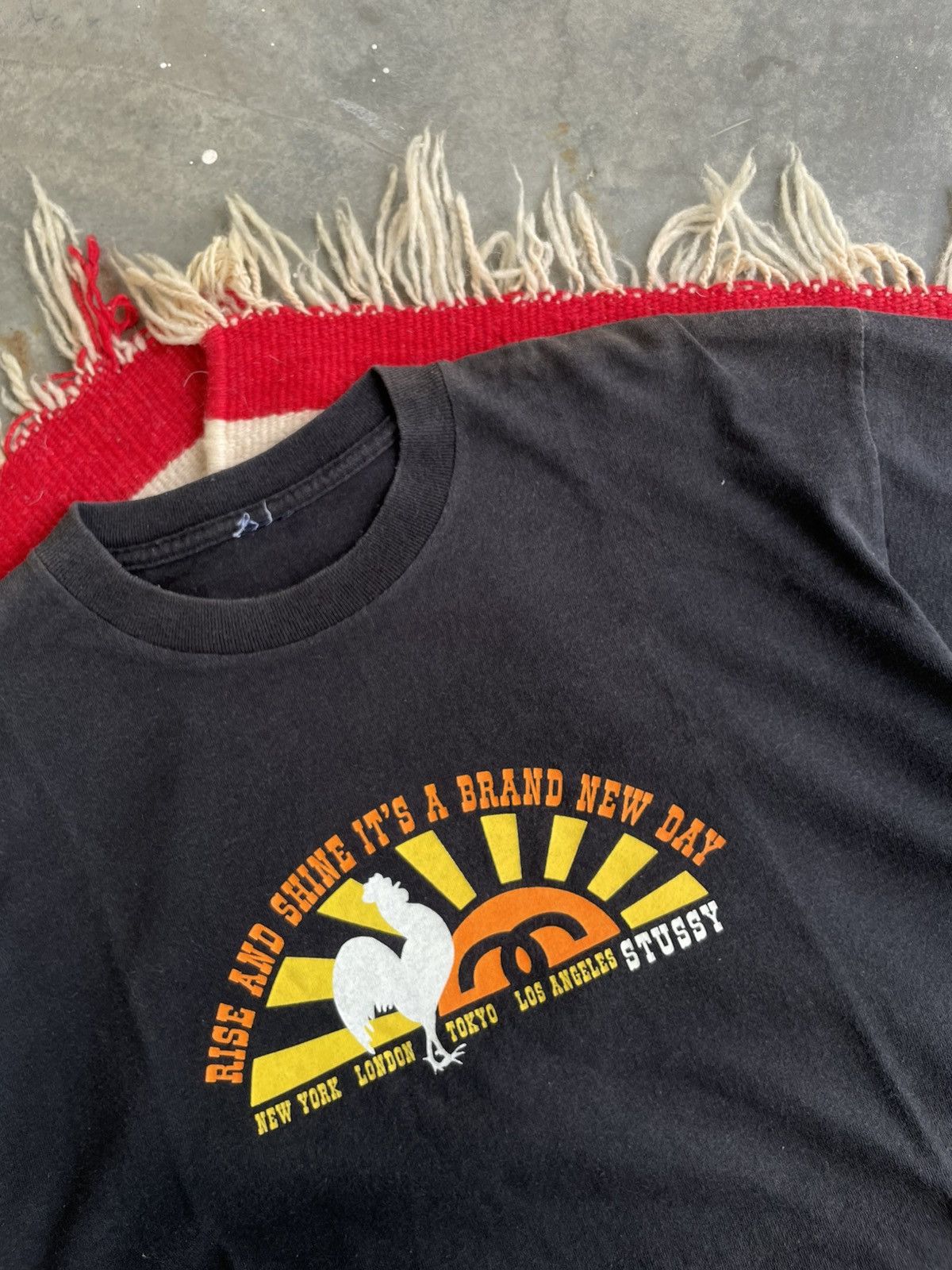 Stussy × Vintage VTG 00s Stüssy Rise & Shine Sunrise Arc Spellout Size US XL / EU 56 / 4 - 4 Thumbnail