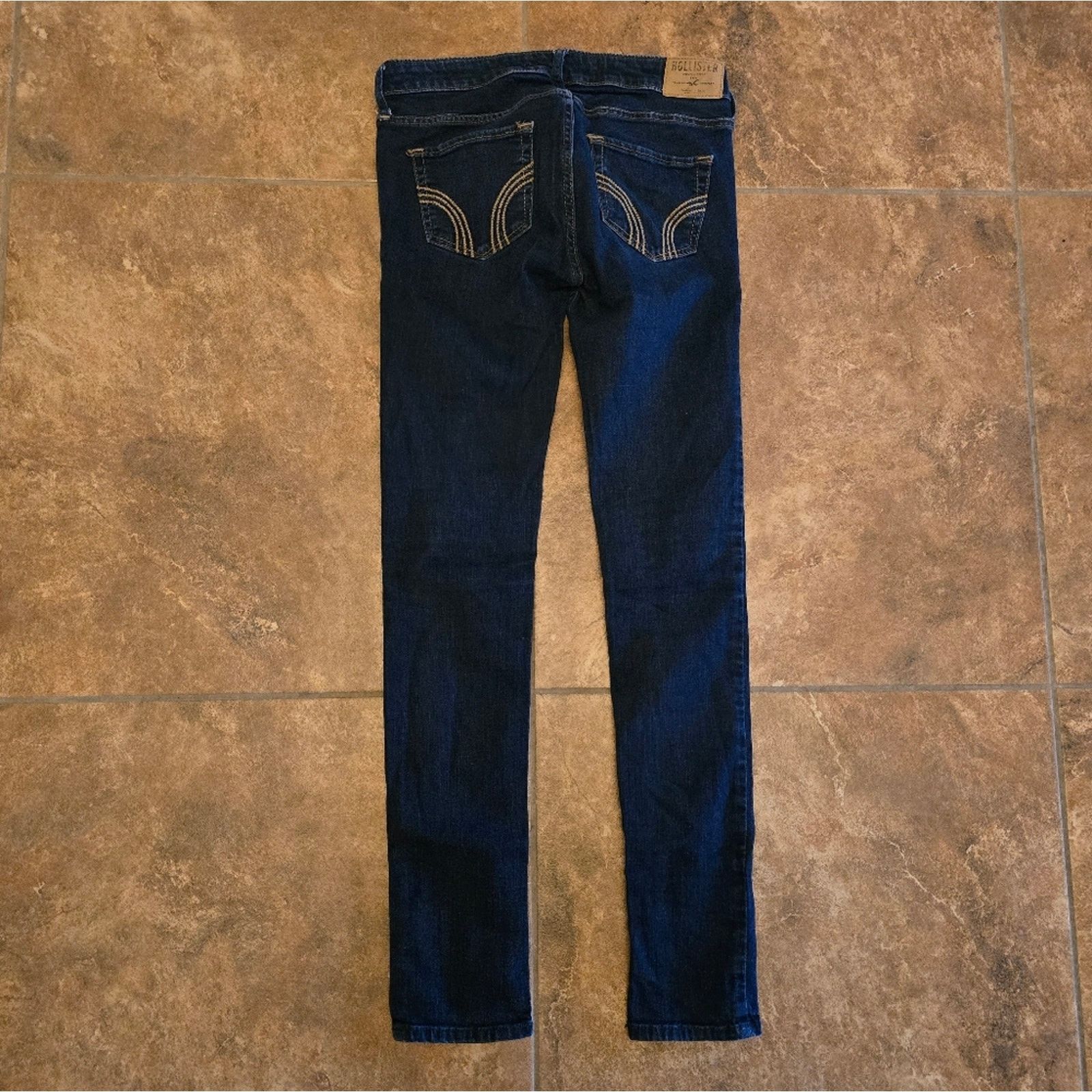 Hollister Dark Denim | HOLLISTER | Reg Skinny Jean Size 26" / US 2 / IT 38 - 2 Thumbnail