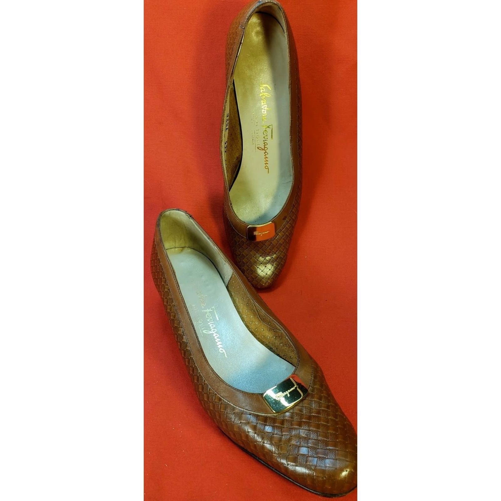 Salvatore Ferragamo Salvatore Ferragamo Pumps Women's Brown Leather Woven Pattern Kitten Heel 1.25" AA 7.5 US/38 EU 5.5 UK Size US 8 / IT 38 - 2 Thumbnail