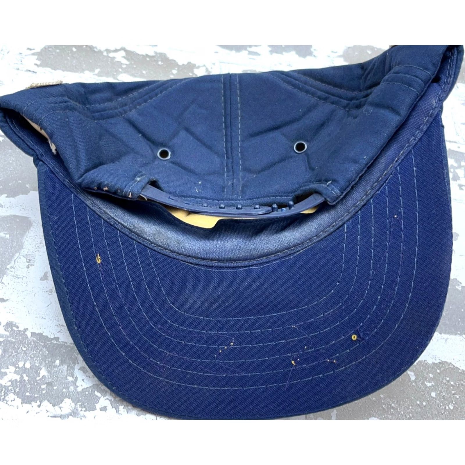 Coal VINTAGE Clinchfield Coal Trucker Hat Cap Patch Snap Back 80s 90s Leafs Mining Size ONE SIZE - 3 Thumbnail