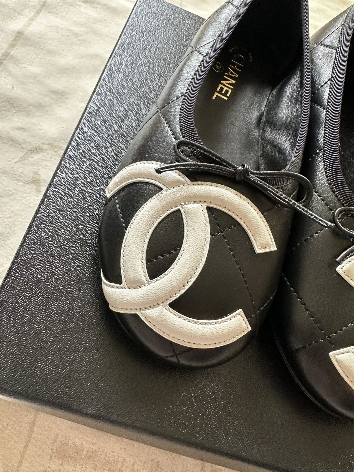 Chanel Chanel 2026M coco beach Cambon ballerina flats Black size 39 Size US 9 / IT 39 - 3 Thumbnail