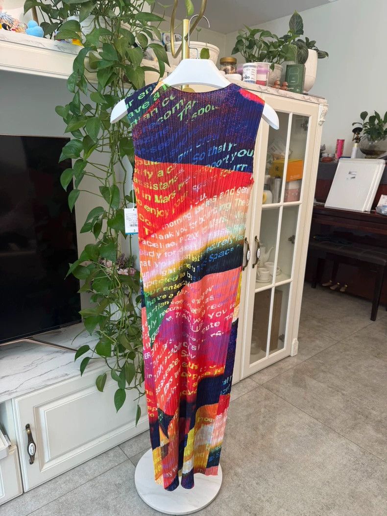 Issey Miyake Issey Miyake Red pleated skirt for space travelers Size L / US 10 / IT 46 - 6 Thumbnail