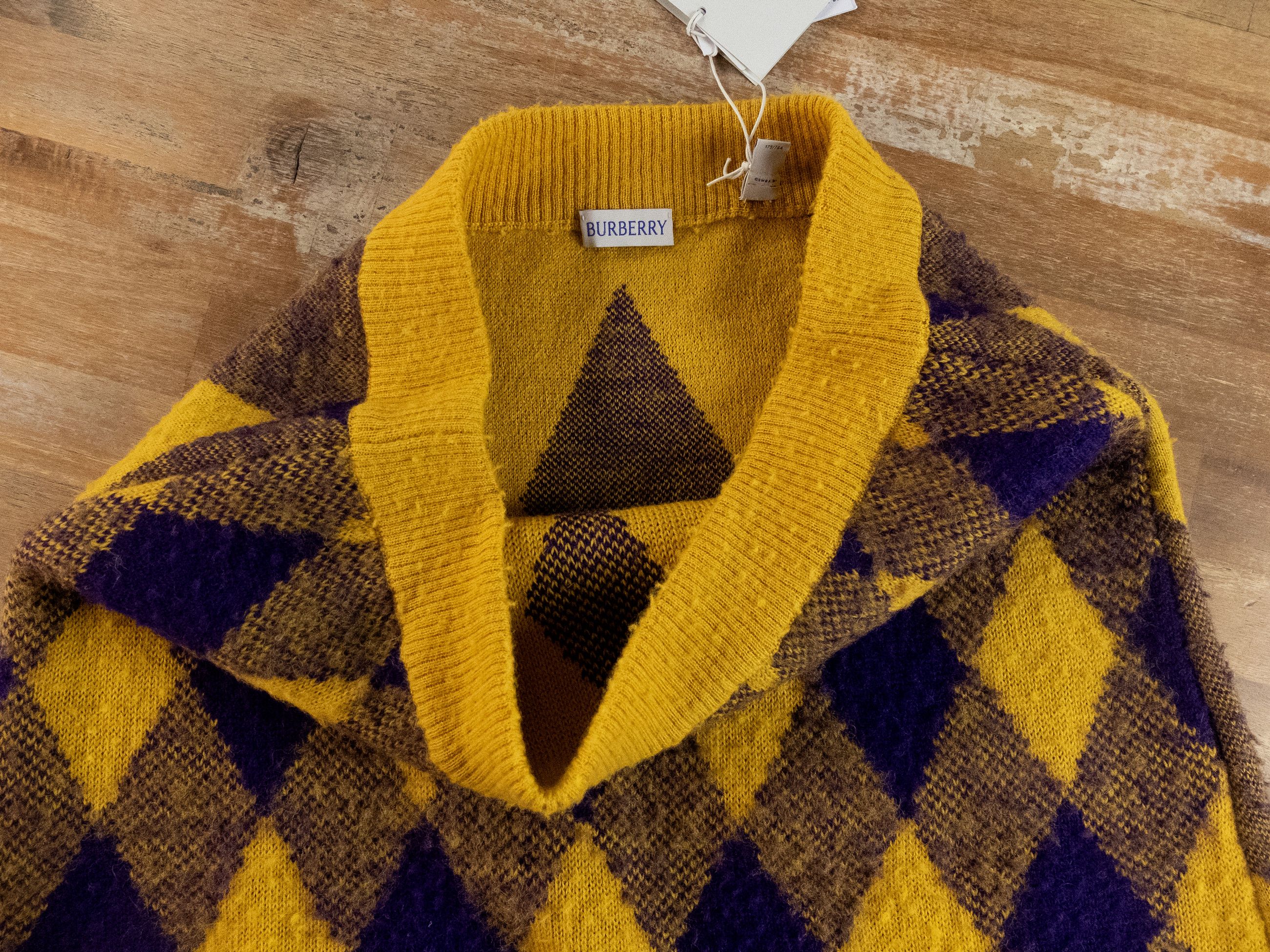 Burberry BURBERRY yellow purple argyle knit wool skirt Daniel Lee Size 30" / US 8 / IT 44 - 9 Thumbnail