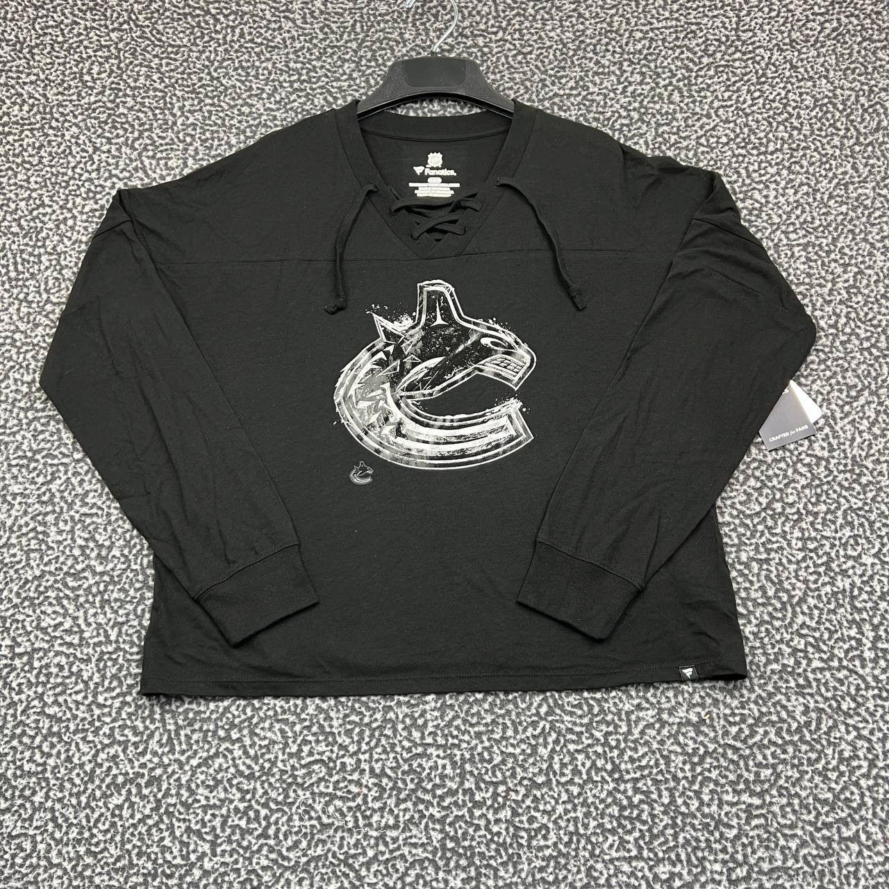 Other Vancouver Canucks Sweatshirt Women Fanatics Pullover New M Size M / US 6-8 / IT 42-44 - 1 Thumbnail