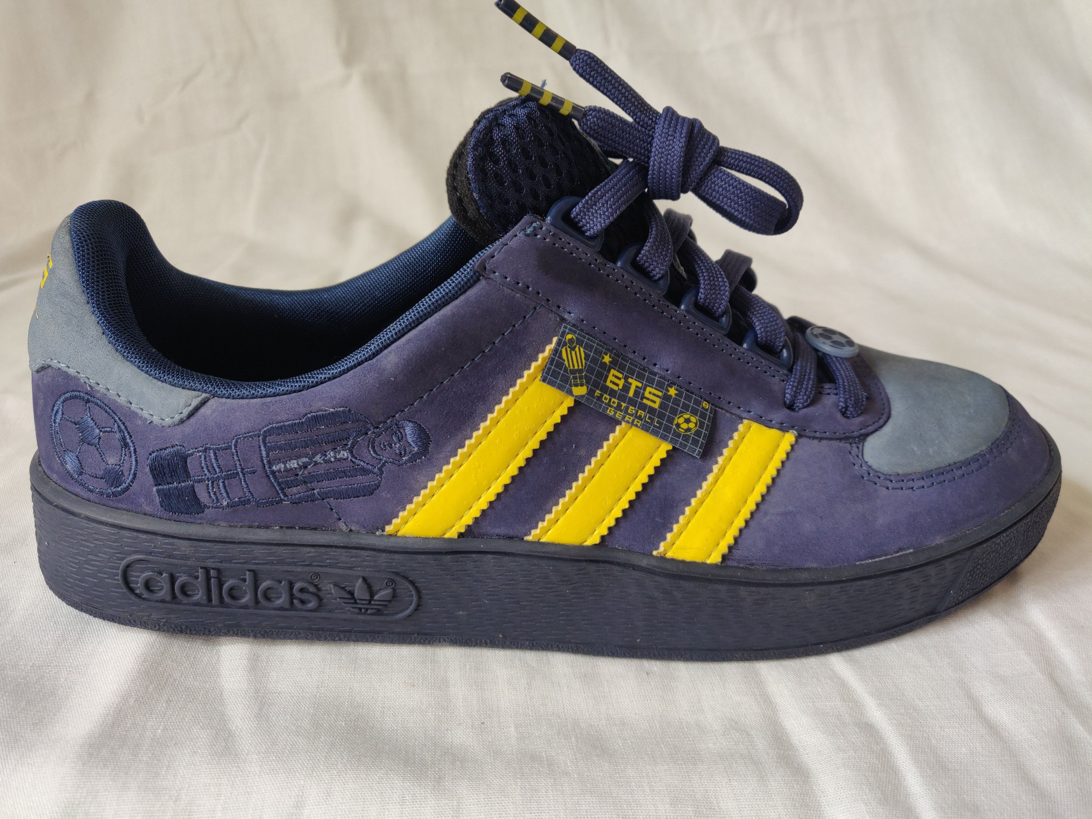 Adidas Adicolor Lo BL 1 - BTS Football