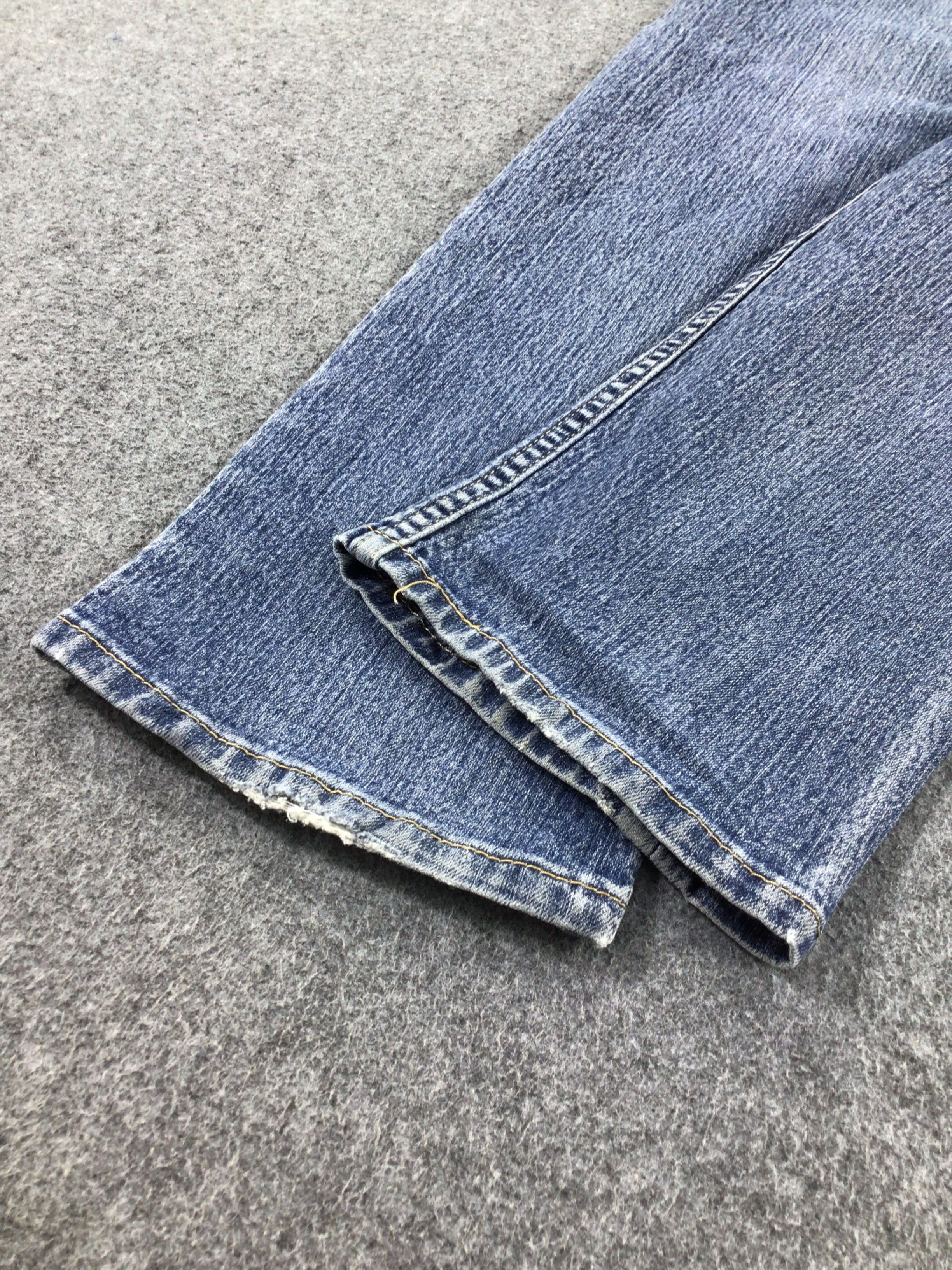 Levi's Vintage Levis Jeans Faded Blue Denim KJ236 Size US 31 - 6 Thumbnail