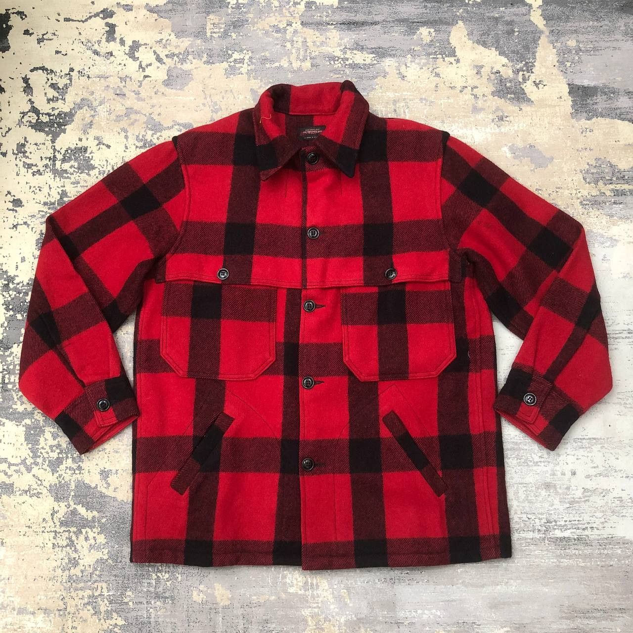 Y473 VTG USA SHIPS OUTFITTERS TARTAN JACKET