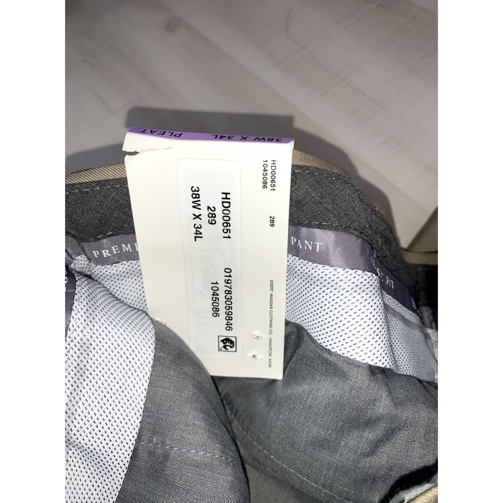 Haggar Haggar Dress Pants Classic Fit Pleated Front Premium Comfort Wrinkle Free Stretch 38 Beige Women's? No, Men's. Size US 38 / EU 54 - 3 Thumbnail