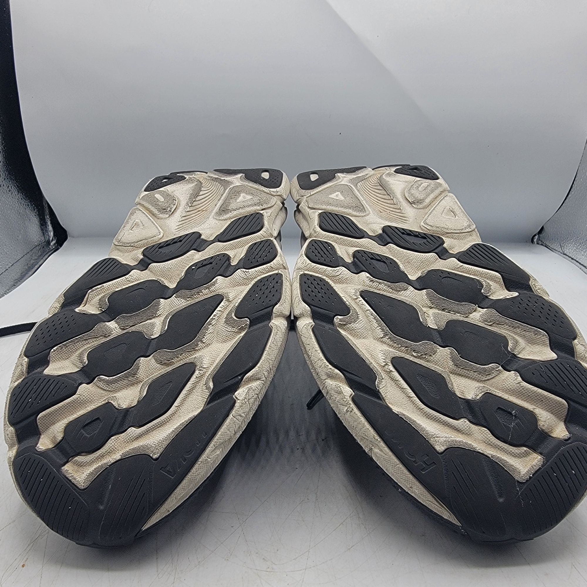 Hoka Hoka One One Clifton 9 Womens 9 B Black Running Shoes Athlet Size US 9 / IT 39 - 11 Thumbnail