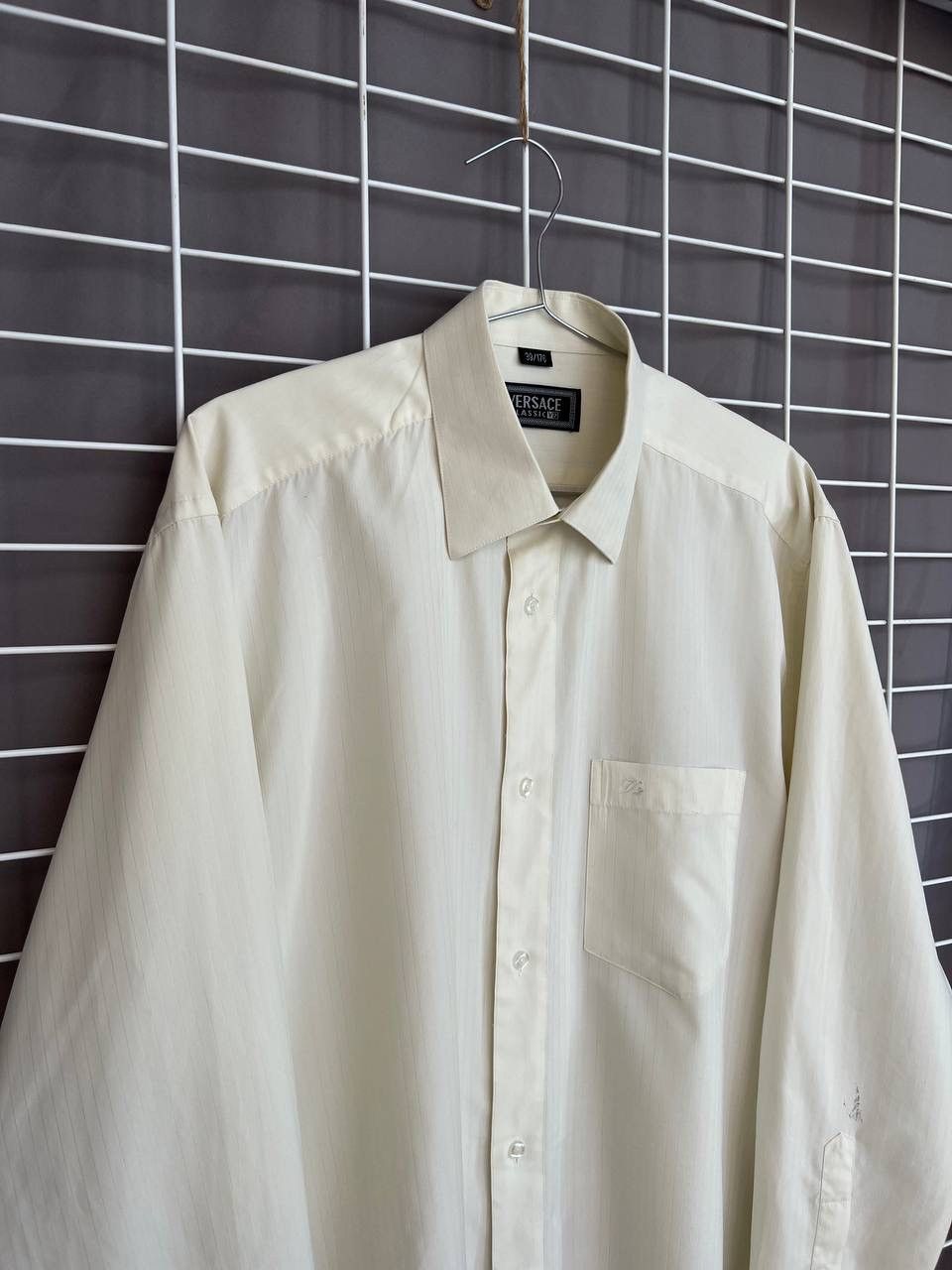 Versace Versace Classic V2 Button Shirt Men Size 39/176 M/L Vintage Size US M / EU 48-50 / 2 - 3 Thumbnail