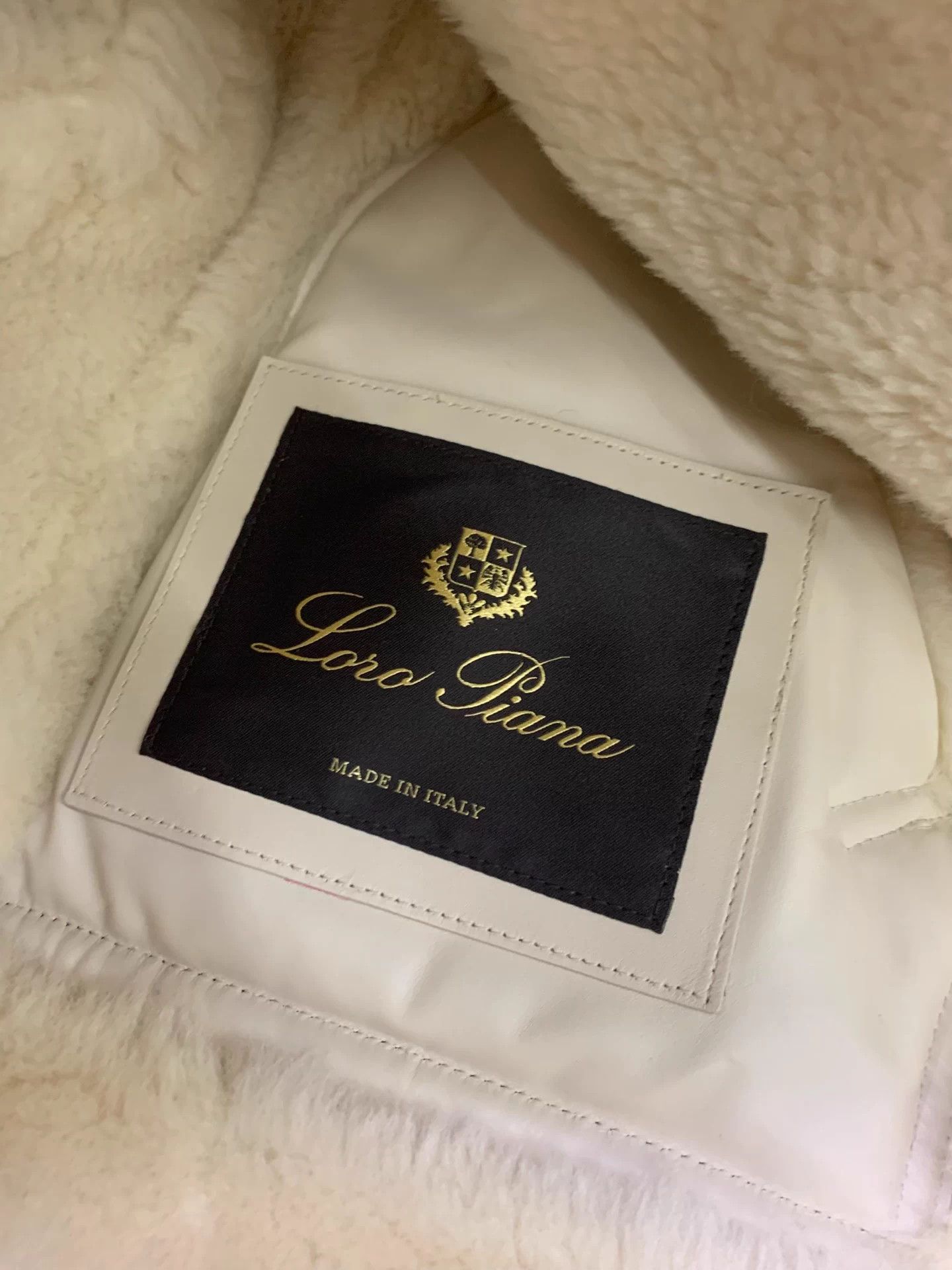 Loro Piana Loro Piana Beige Shearling Coat S New With Tags Size S / US 4 / IT 40 - 4 Thumbnail