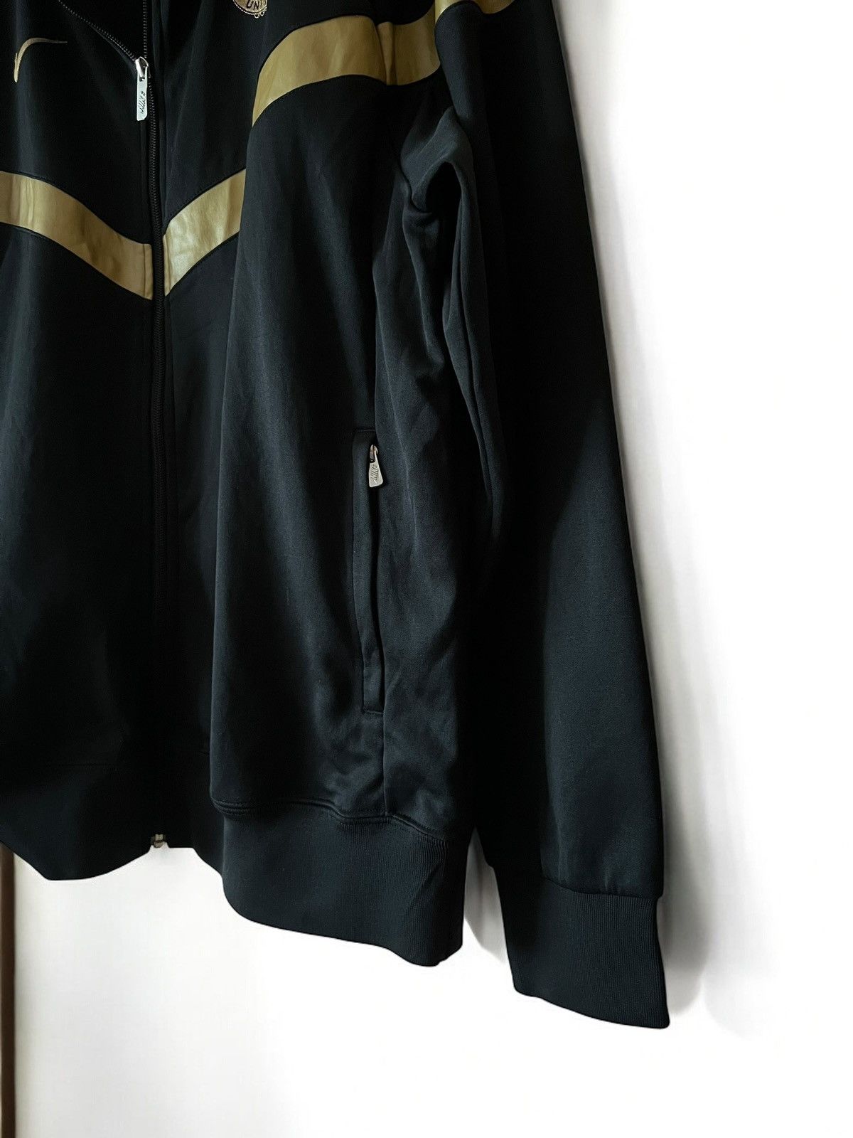 Nike × Vintage Rare NIKE MANCHESTER UNITED 2009 GOLDEN EUGENE TRACK JACKET Size US L / EU 52-54 / 3 - 8 Thumbnail