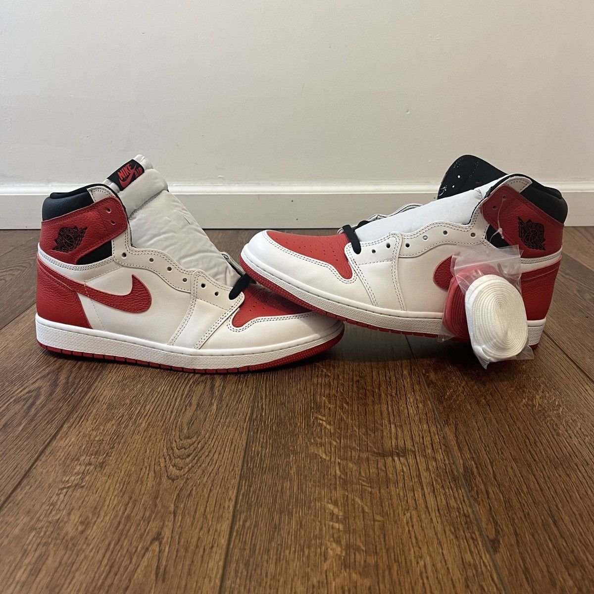 Jordan Brand × Nike Jordan 1 Retro OG High Heritage Size US 12.5 / EU 45-46 - 1 Thumbnail