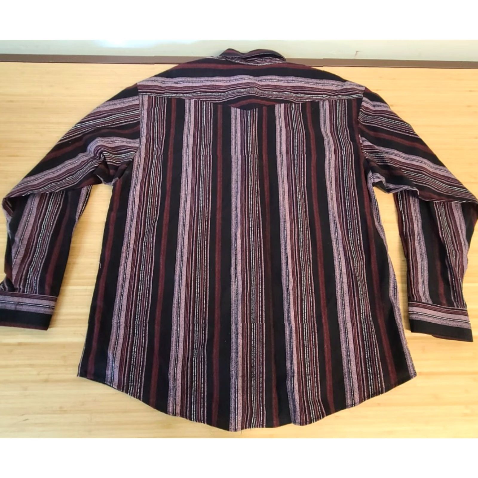 Vintage VINTAGE Panhandle Slim Mens Shirt 17 35/36 Purple Western Button-Up Long Sleeve Snapped Cowboy Satin Deadstock Mens Size US XL / EU 56 / 4 - 6 Thumbnail