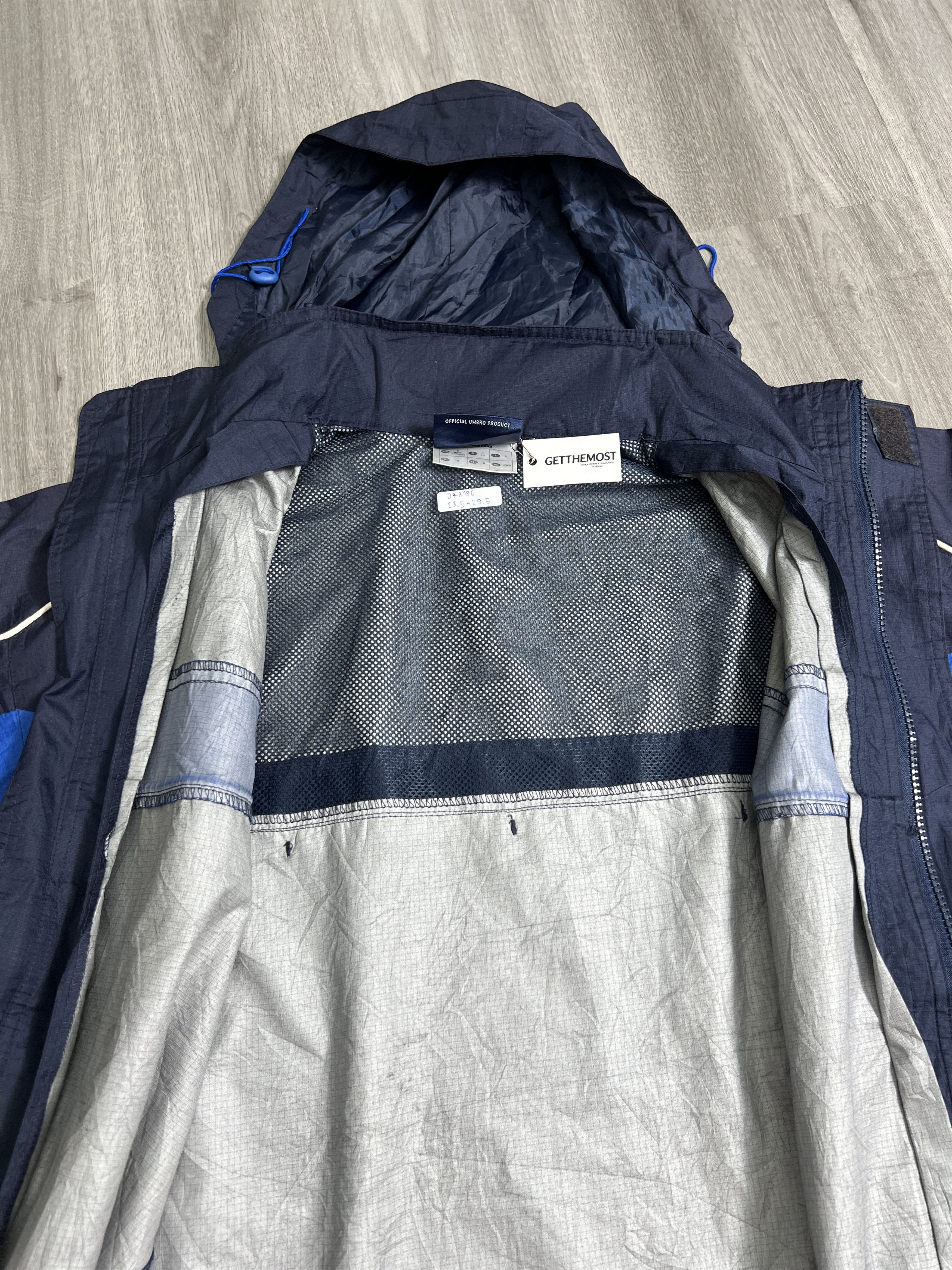 Umbro Vintage UMBRO Windbreaker Jacket (S) JKA196 Size US S / EU 44-46 / 1 - 8 Thumbnail