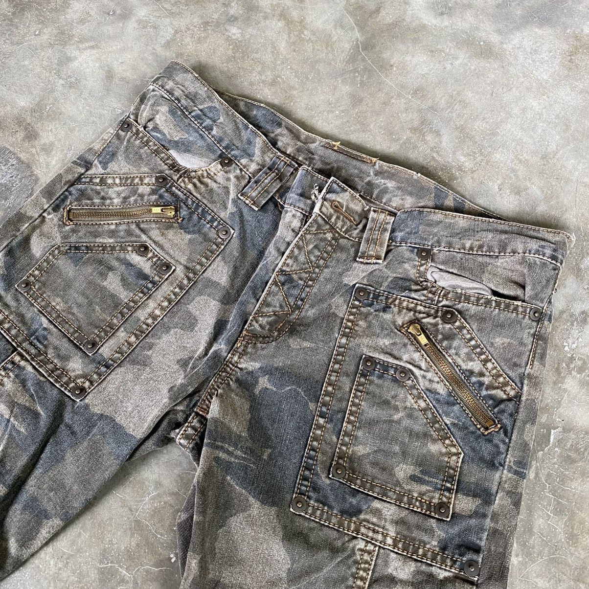 Hysteric Glamour 2000s Grace Continetal - Camo Multipocket Cargo Pants Size US 29 - 2 Thumbnail