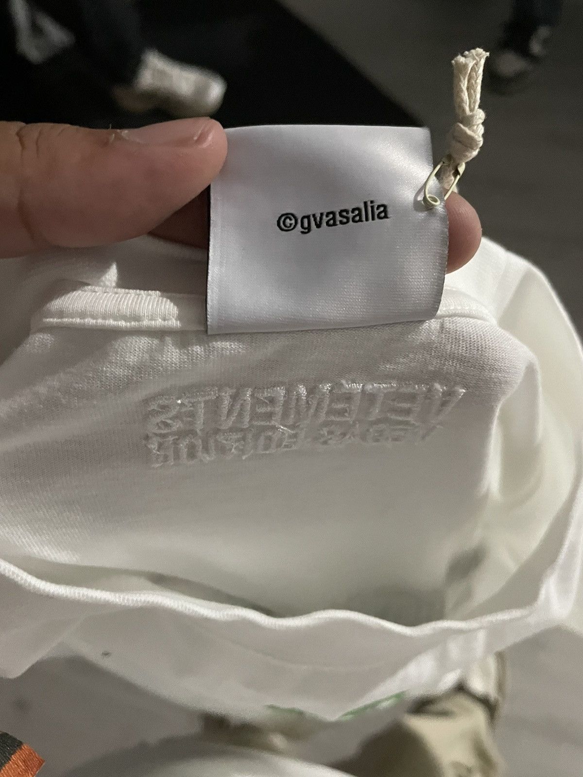 Vetements Vet signed tee Size US XL / EU 56 / 4 - 3 Thumbnail