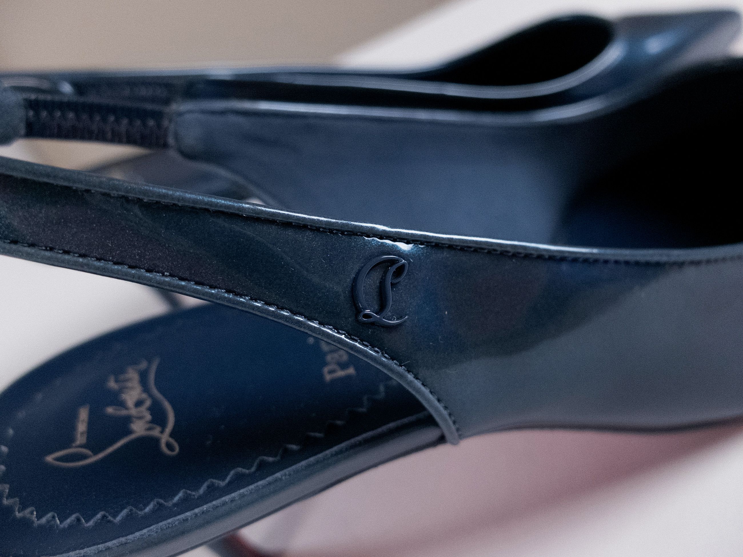 Christian Louboutin CHRISTIAN LOUBOUTIN Kate Sporty 55 blue patent leather pumps Size US 8.5 / IT 38.5 - 6 Thumbnail