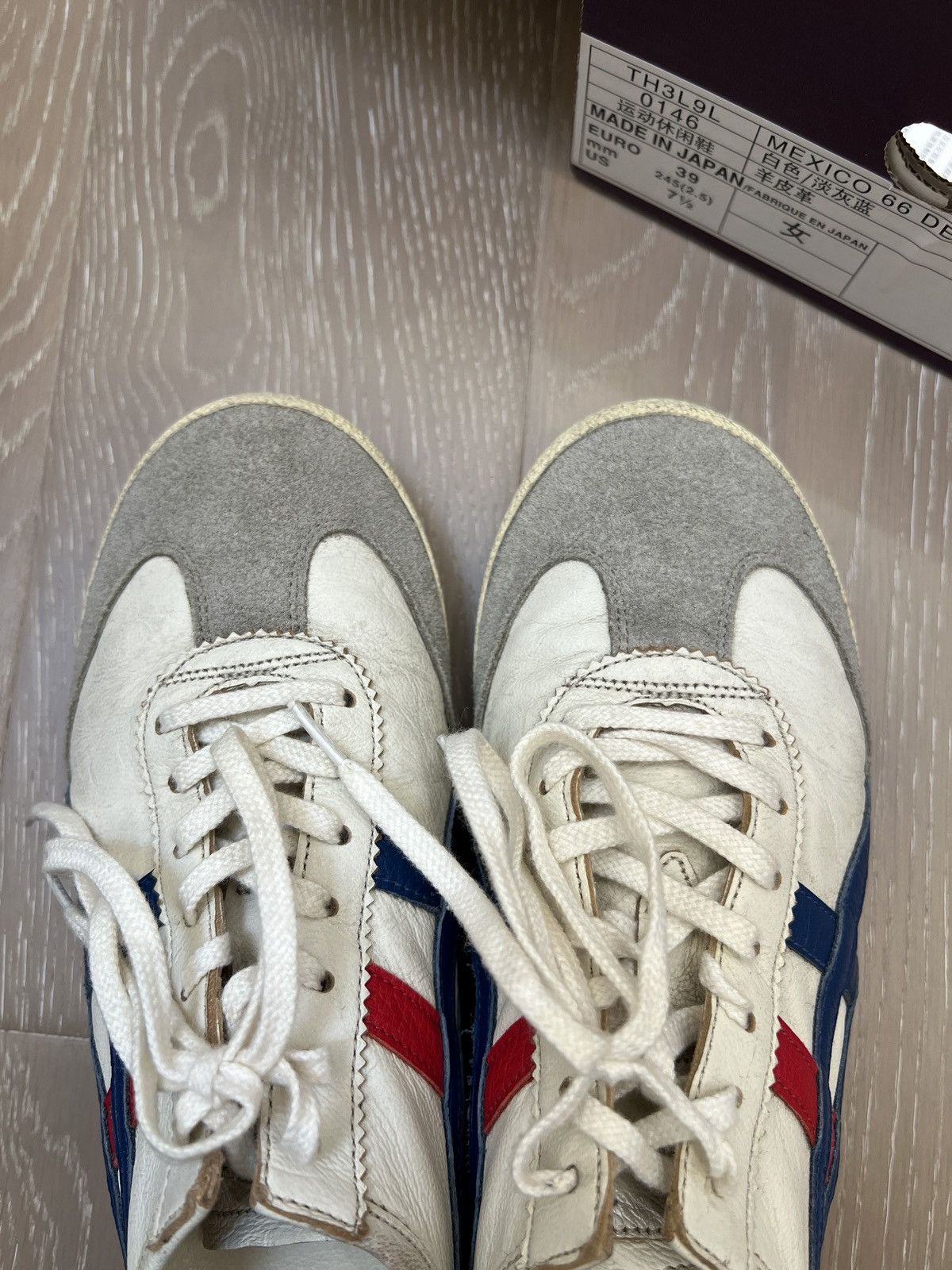 Onitsuka Tiger Onituska Tiger Mexico 66 Deluxe Size US 6 / EU 39 - 6 Thumbnail