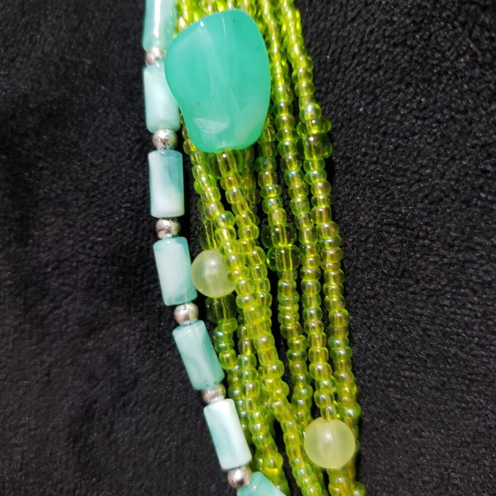 The Unbranded Brand Womens Fashion Green and Blue Seed Beaded Necklace Jewelry Size ONE SIZE - 5 Thumbnail