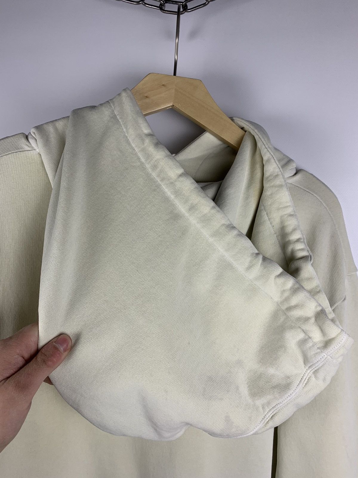 Saint Laurent Paris Saint Laurent Paris Hoodie Men’s Size M Cream Size US M / EU 48-50 / 2 - 22 Thumbnail