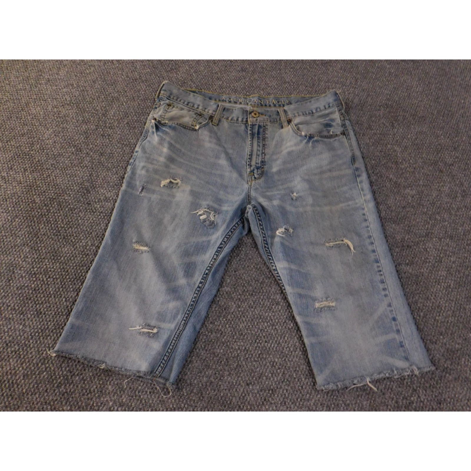 American Eagle Outfitters American Eagle Outfitters Jeans Mens 38 Blue Distressed Capris Altered Straight Vintage? No Size US 38 / EU 54 - 3 Thumbnail