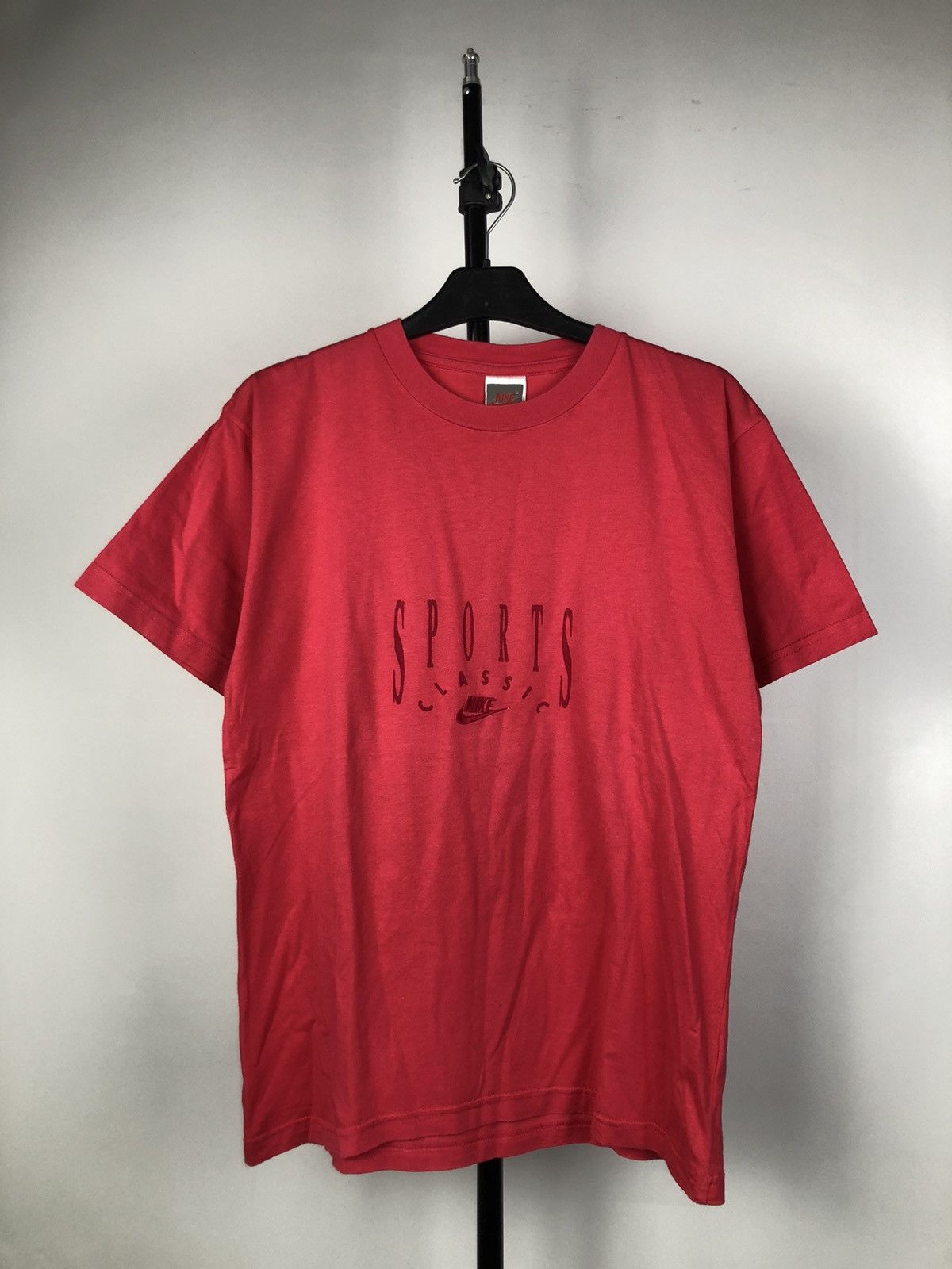 Nike Vintage Nike T Shirt Sports Classic Big Logo 90s Size US S / EU 44-46 / 1 - 1 Thumbnail