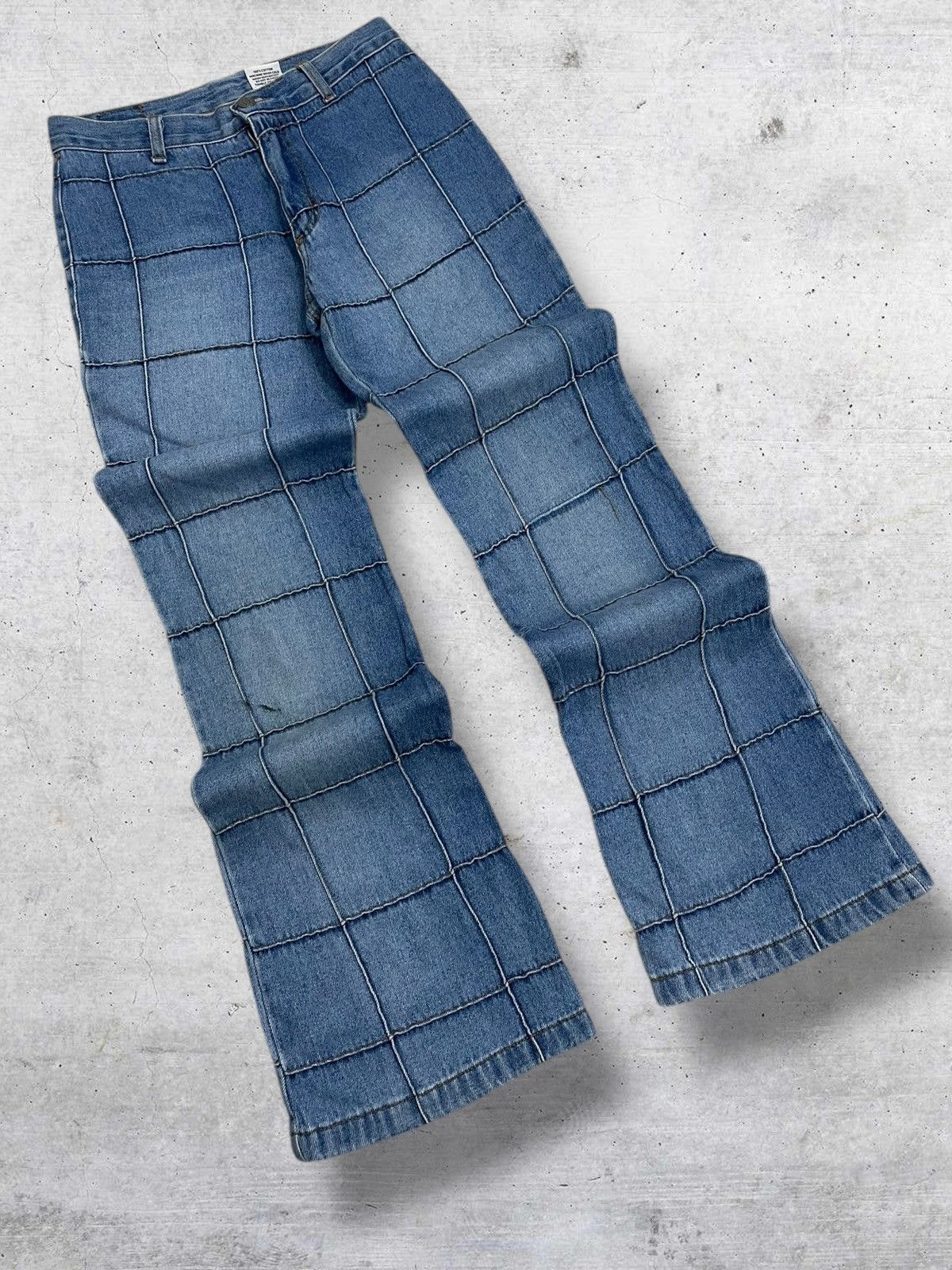 Japanese Brand VINTAGE NEW SPORTS USA 90S OG FLARED KINKY DISTRESSED DENIM Size US 27 - 2 Thumbnail