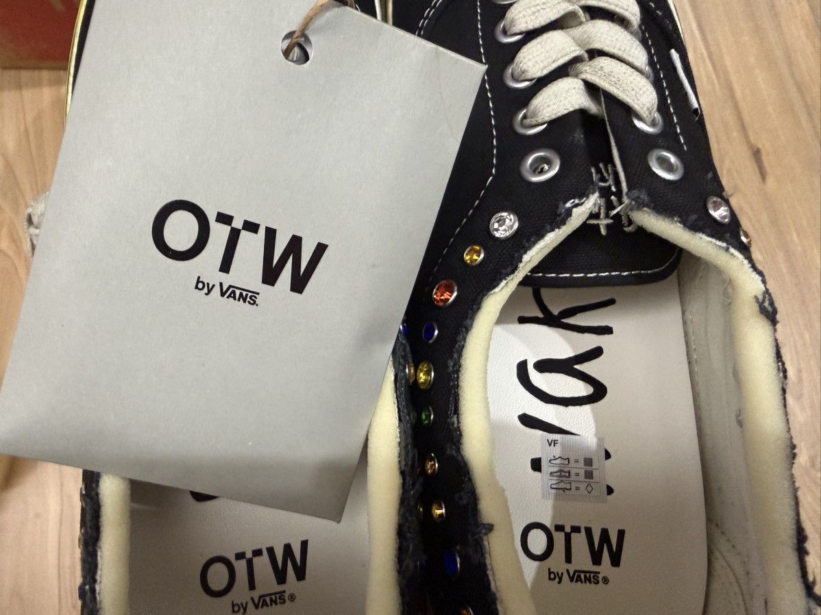 Satoshi Nakamoto × Vans Satoshi Nakamoto × Vans OTW Size US 12 / EU 45 - 5 Thumbnail
